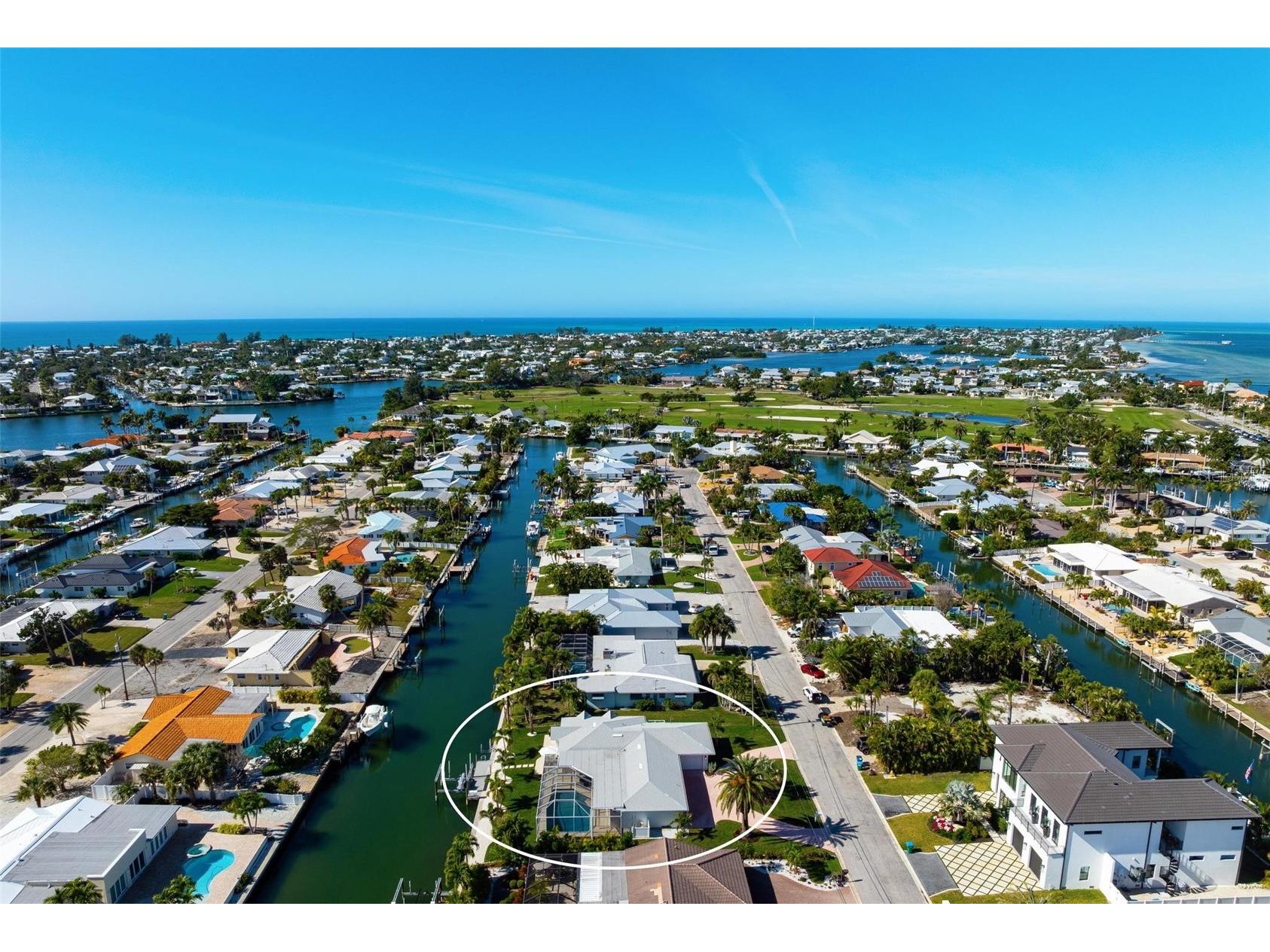 616 Foxworth Lane Holmes Beach FL 34217 A4677576 image7