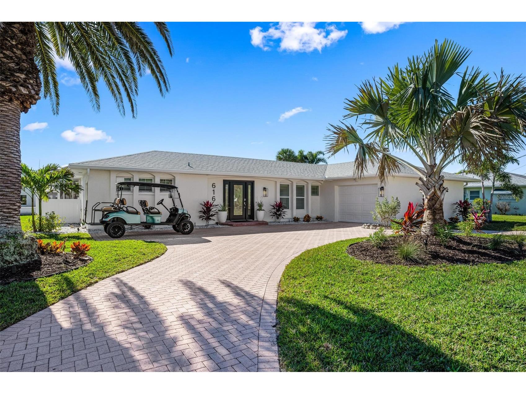 616 Foxworth Lane Holmes Beach FL 34217 A4677576 image8