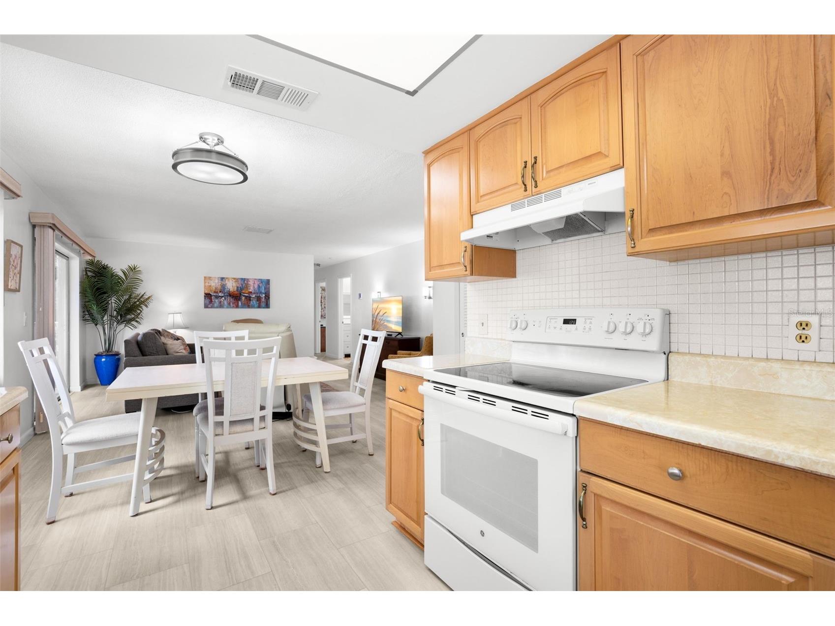 616 Heritage Lane #B Largo FL 33770 TB8496825 image14