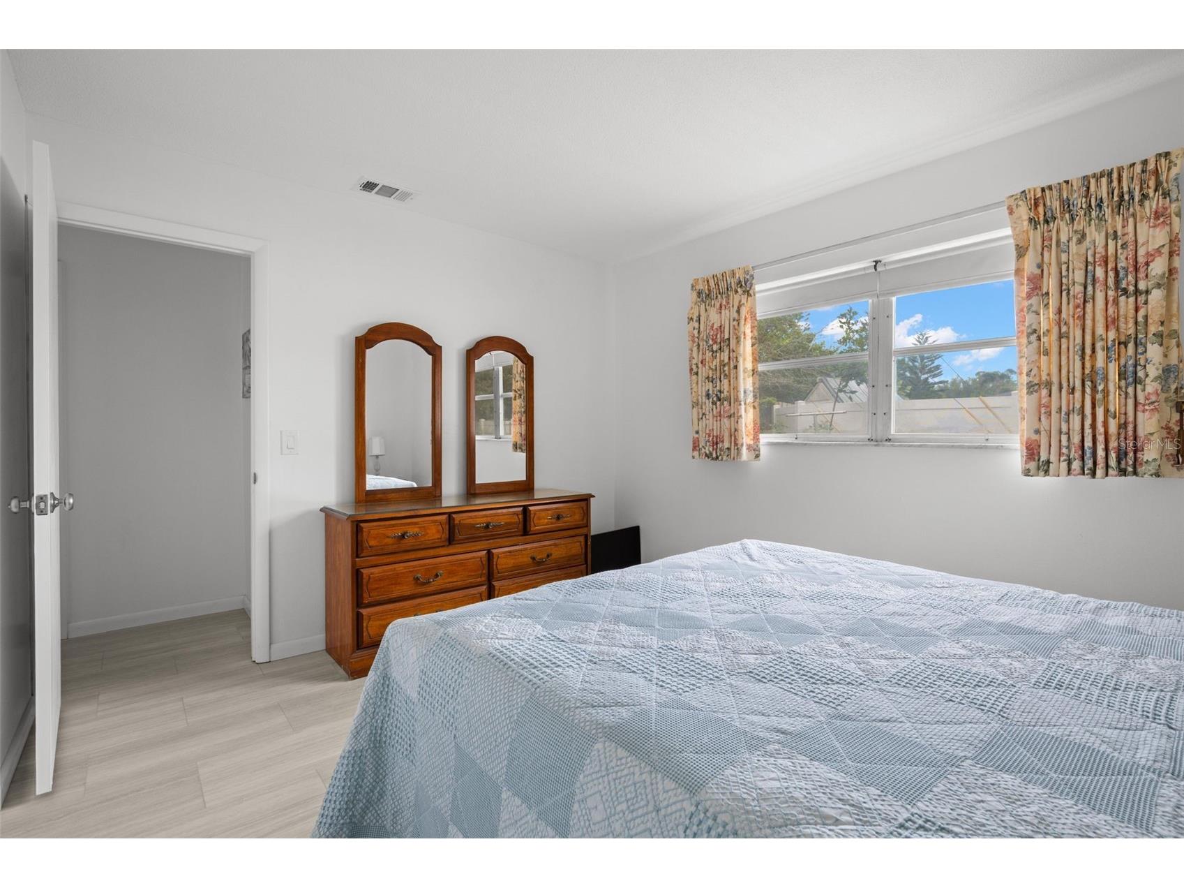 616 Heritage Lane #B Largo FL 33770 TB8496825 image22