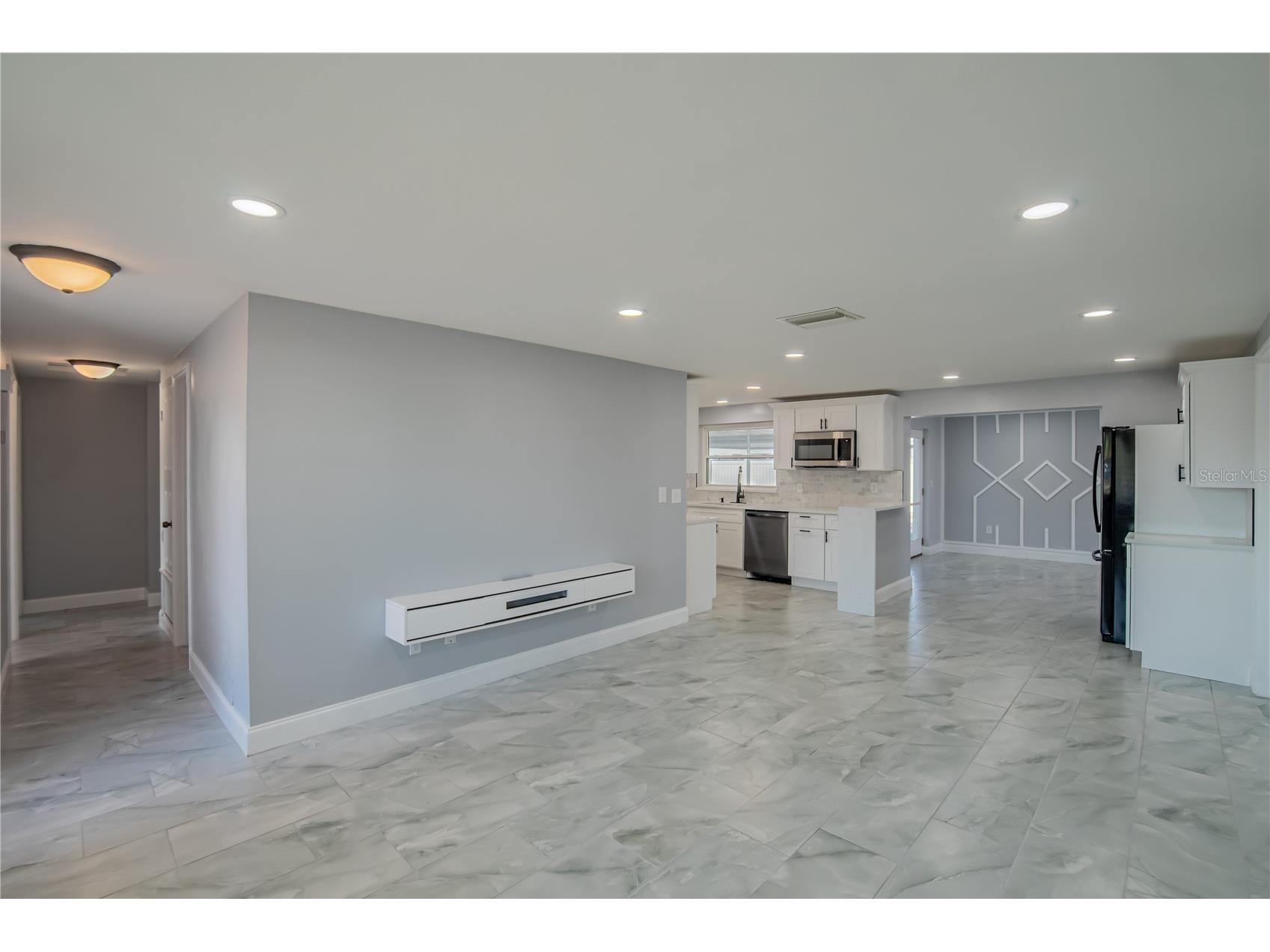 616 Highview Circle N Brandon FL 33510 TB8468813 image3