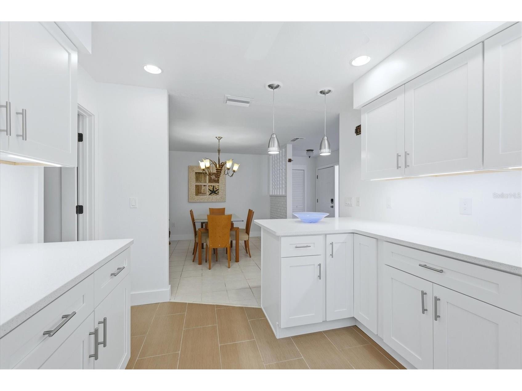 616 Lyons Lane Longboat Key FL 34228 TB8490318 image13