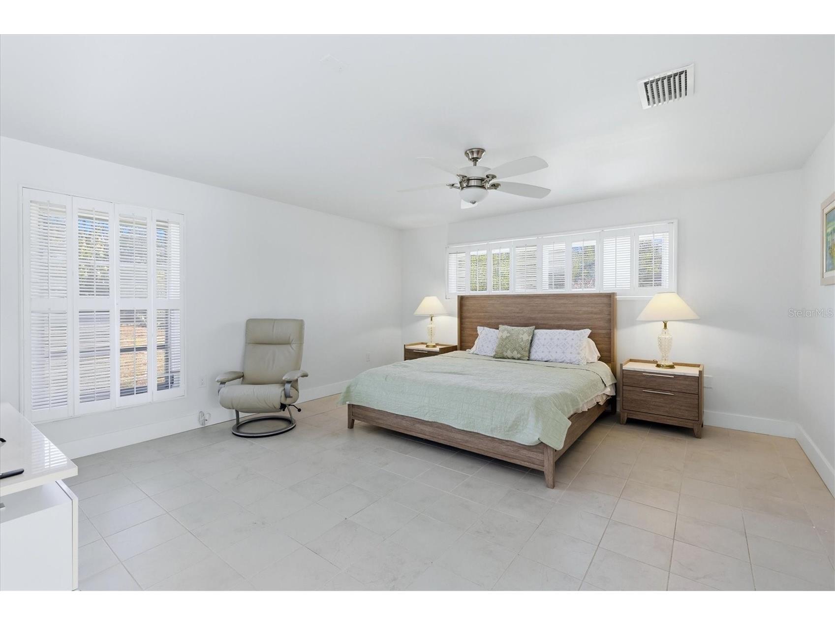 616 Lyons Lane Longboat Key FL 34228 TB8491342 image17