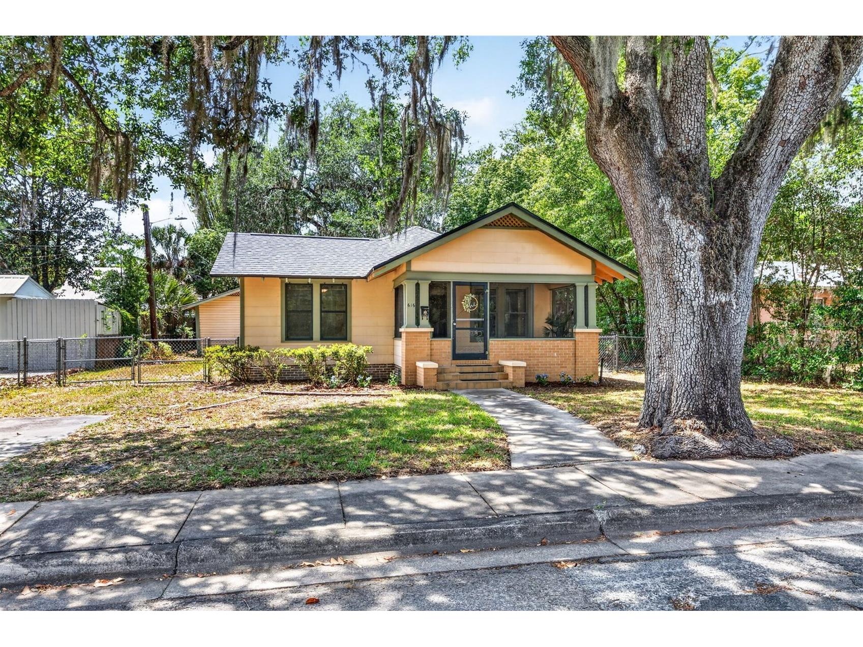 616 NE 7th Street Gainesville FL 32601 GC540010 image32
