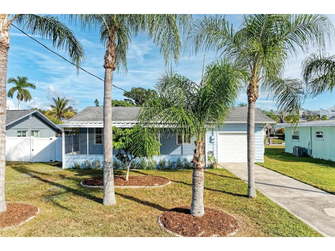 616 Palm Avenue Ellenton FL 34222 - MANATEE RIVER A4673032 image1