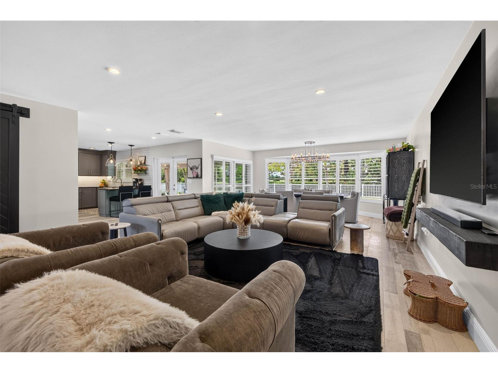 616 Pineland Avenue Belleair FL 33756 TB8523443 image3