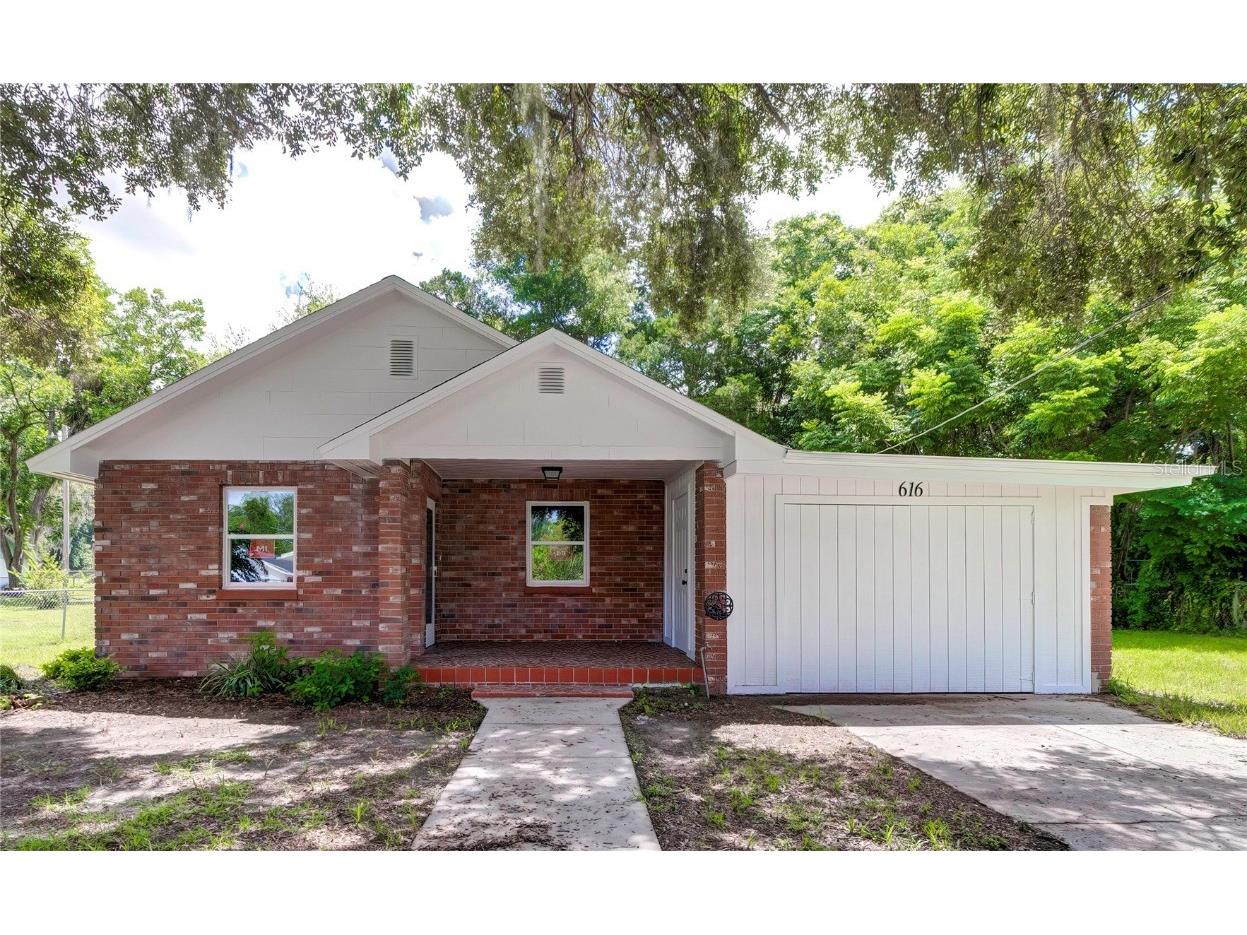 616 Powell Street Wildwood FL 34785 W7879853 image1