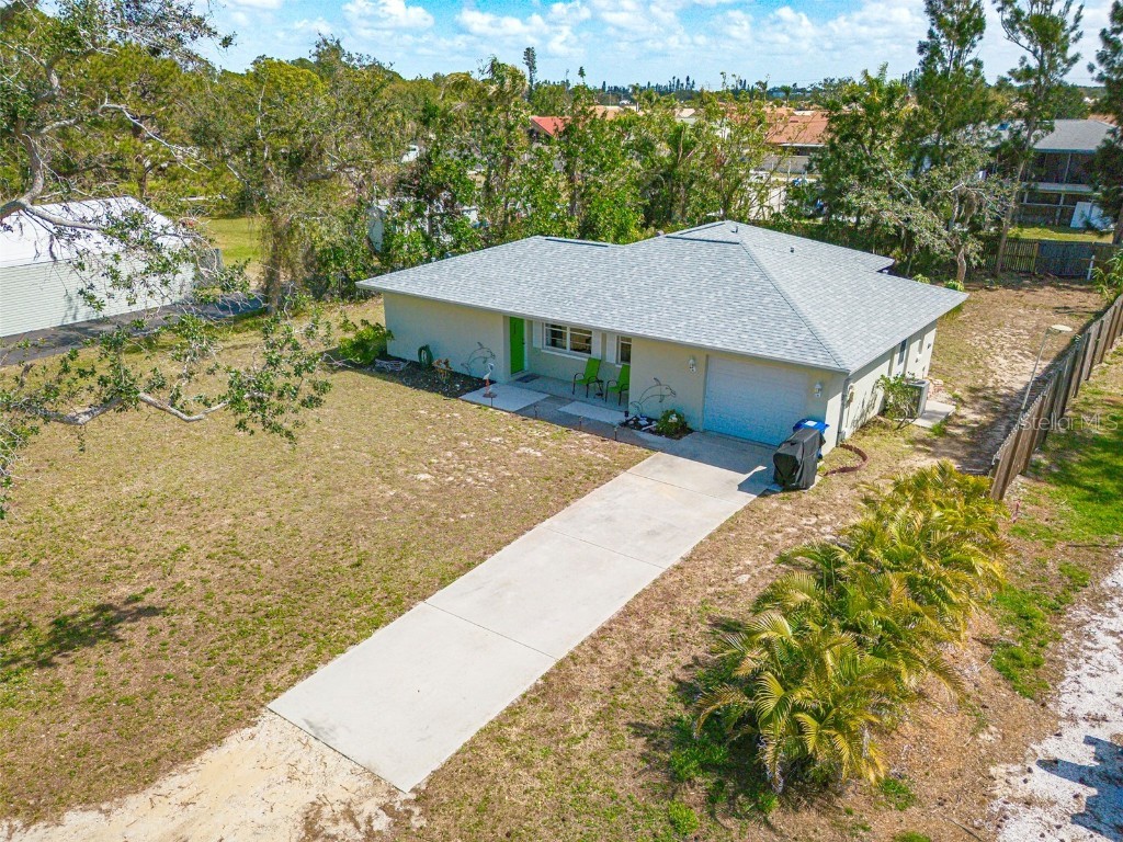 616 Shore Road Nokomis FL 34275 A4643525 image1