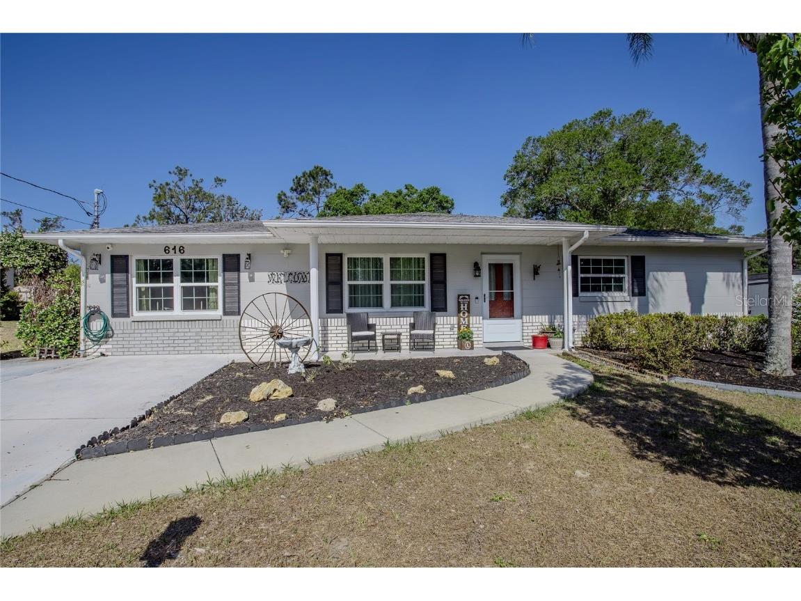 616 Third Avenue Lady Lake FL 32159 G5096405 image1