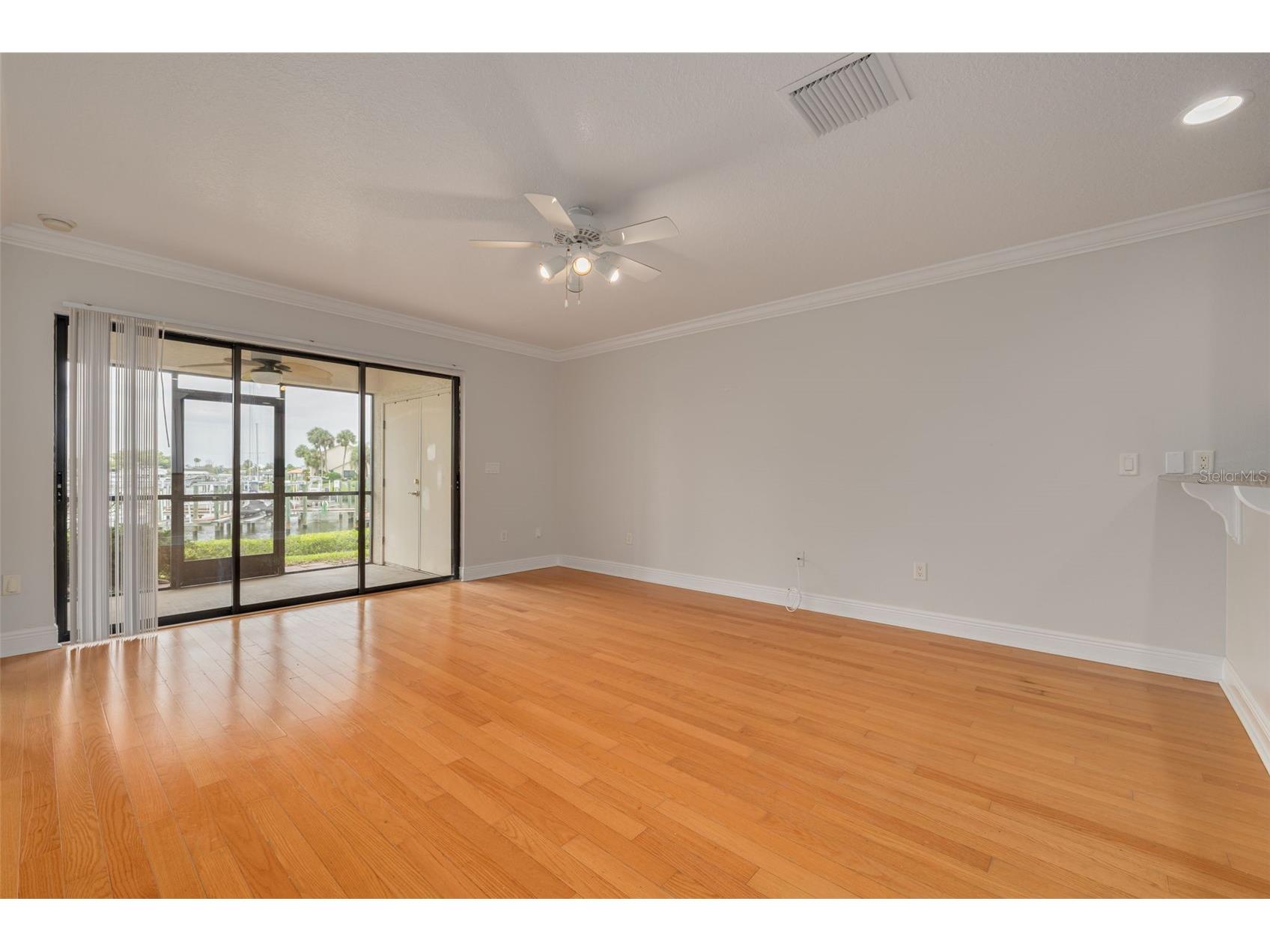 616 Yardarm Drive #8 Apollo Beach FL 33572 TB8516195 image11