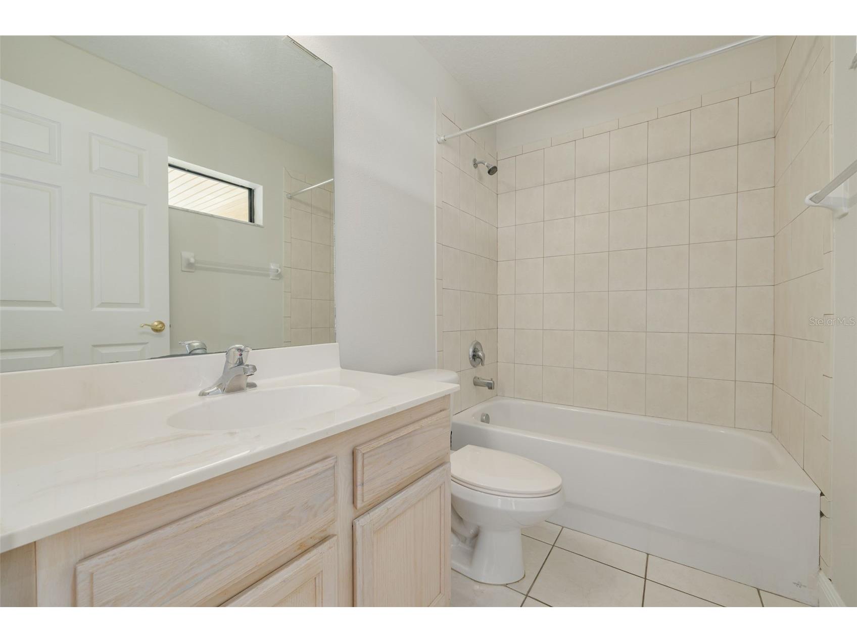 616 Yardarm Drive #8 Apollo Beach FL 33572 TB8516195 image3