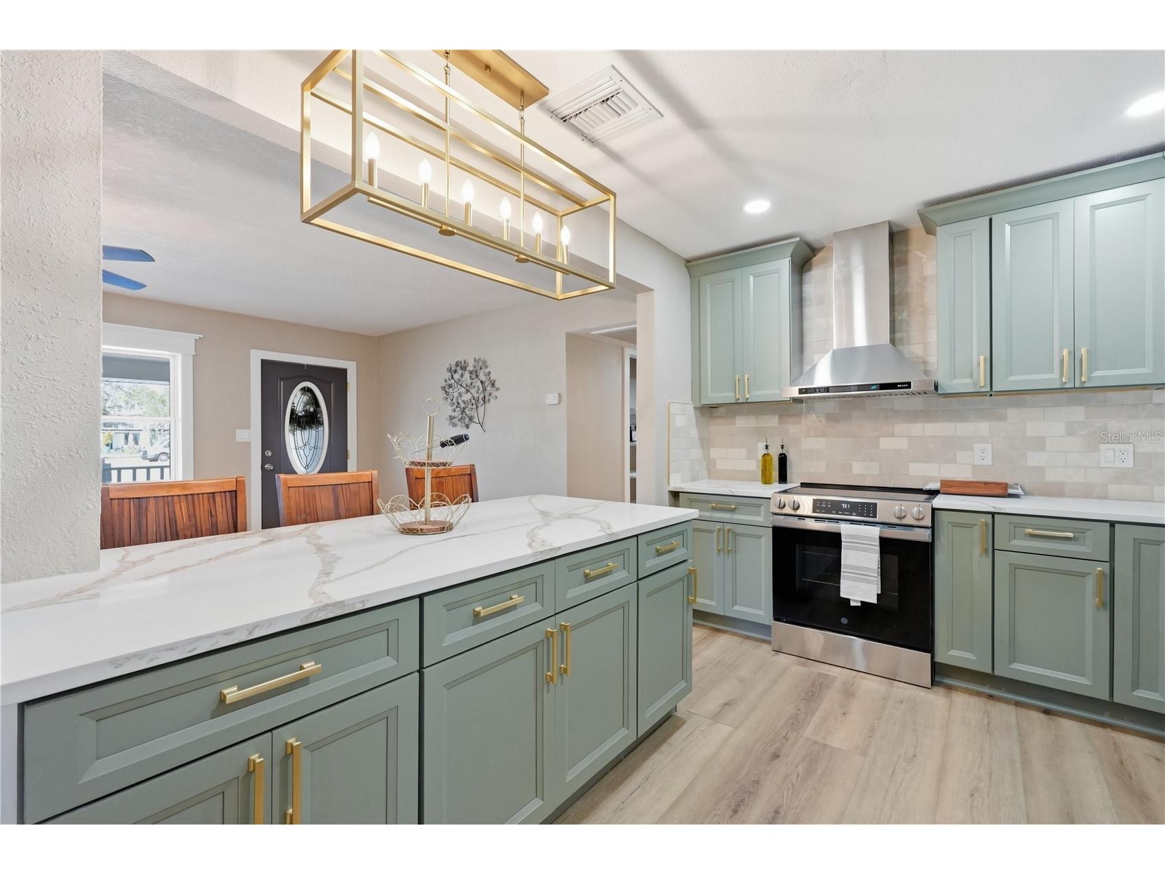 6160 22nd Avenue N Saint Petersburg FL 33710 TB8474782 image10