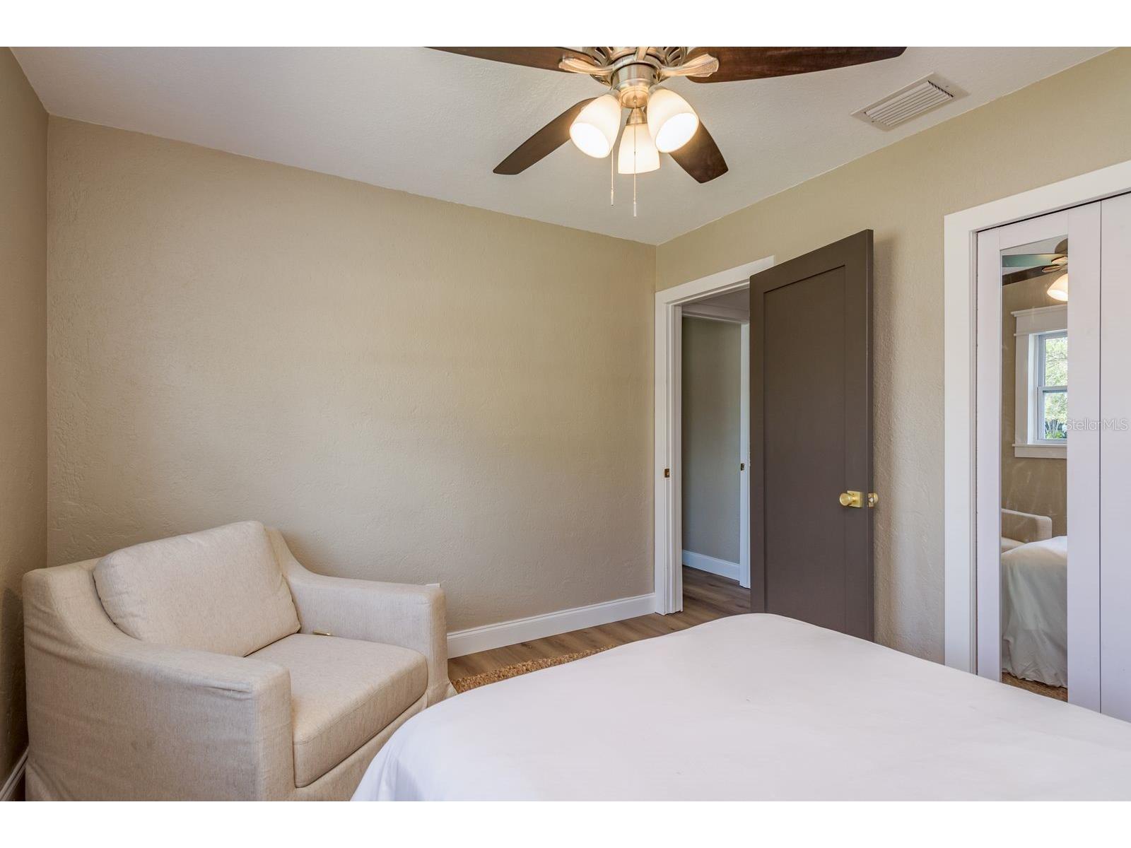 6160 22nd Avenue N Saint Petersburg FL 33710 TB8474782 image24