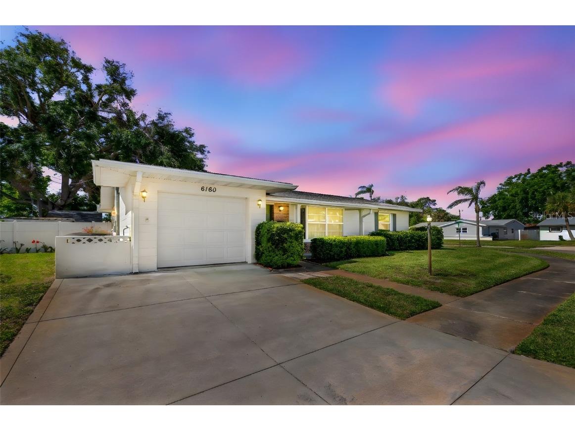 6160 29th Avenue N Saint Petersburg FL 33710 TB8373706 image1