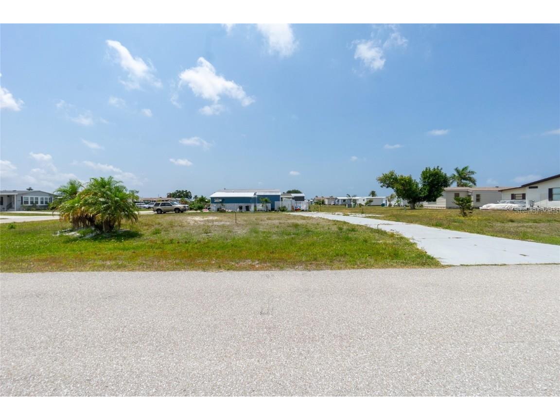 6161 Falcon Drive Englewood FL 34224 C7515227 image1