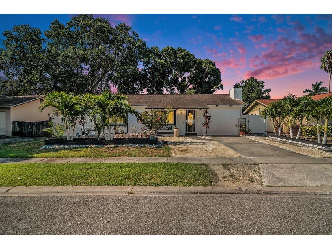 6164 97th Terrace N, Pinellas Park, FL, 33782 | MLS: U8245145 | Edina ...