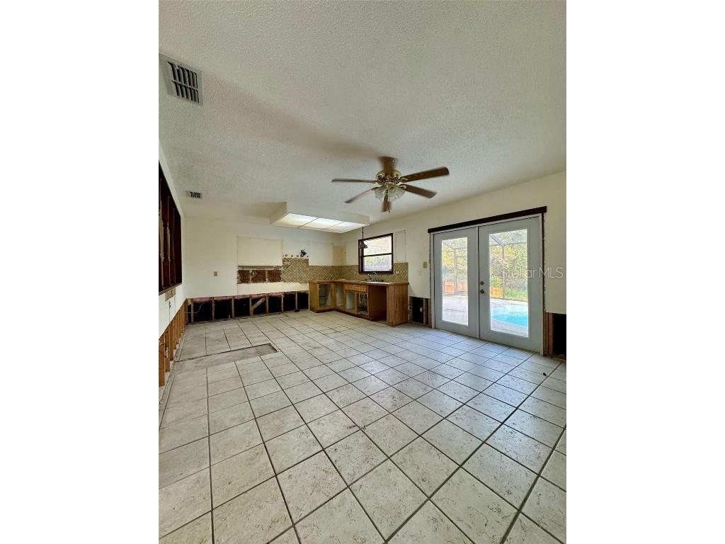 6165 Cedarbrook Drive N Pinellas Park FL 33782 TB8455212 image12
