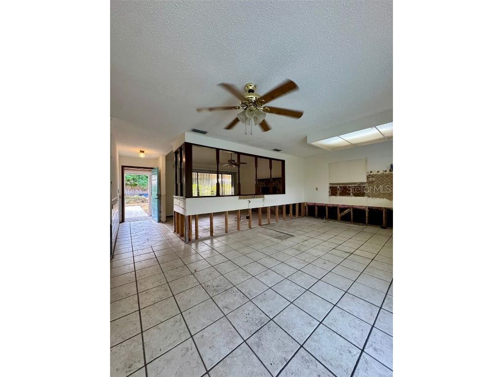 6165 Cedarbrook Drive N Pinellas Park FL 33782 TB8455212 image5