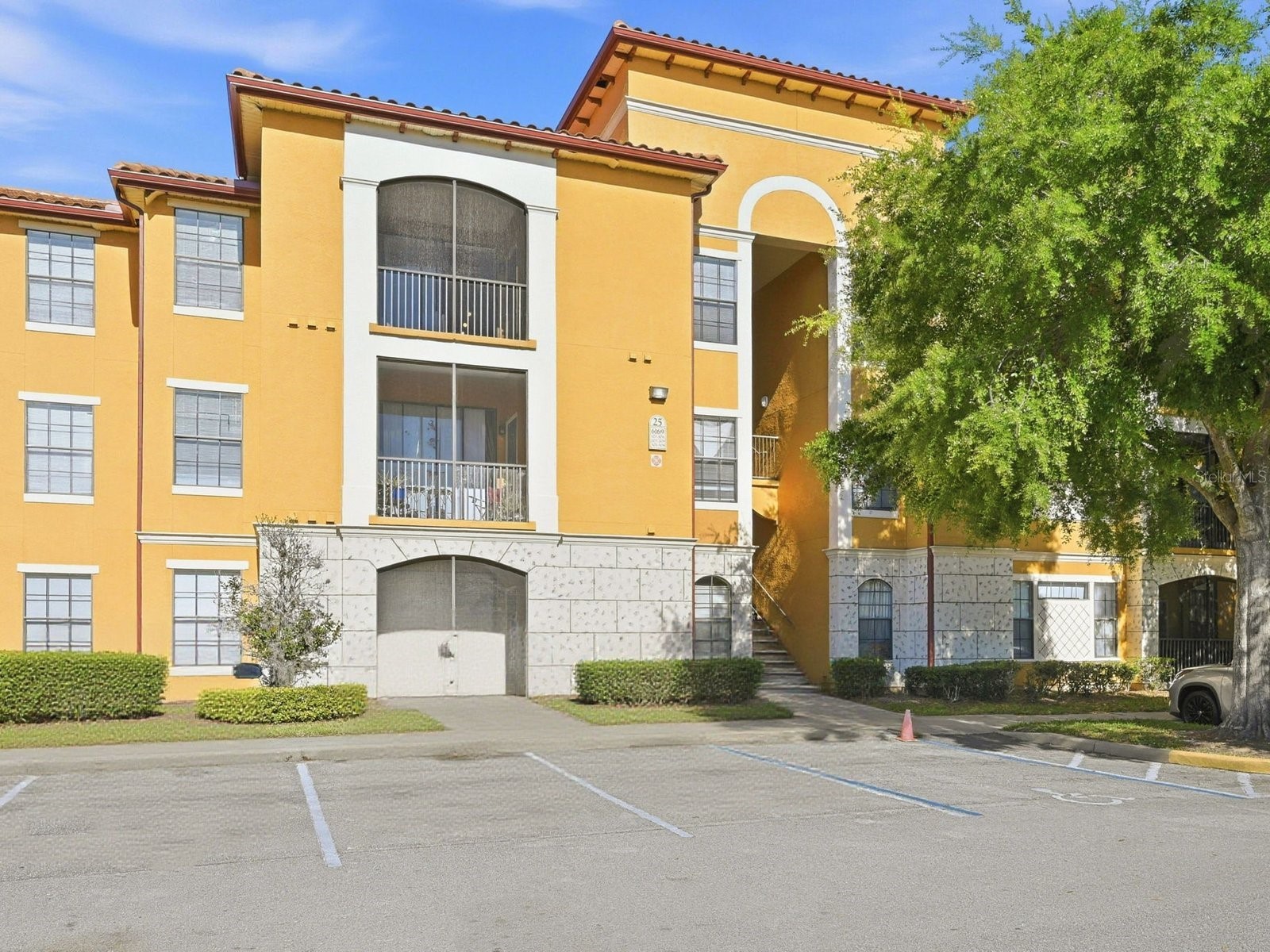 6169 Metrowest Boulevard #305 Orlando FL 32835 O6396780 image2
