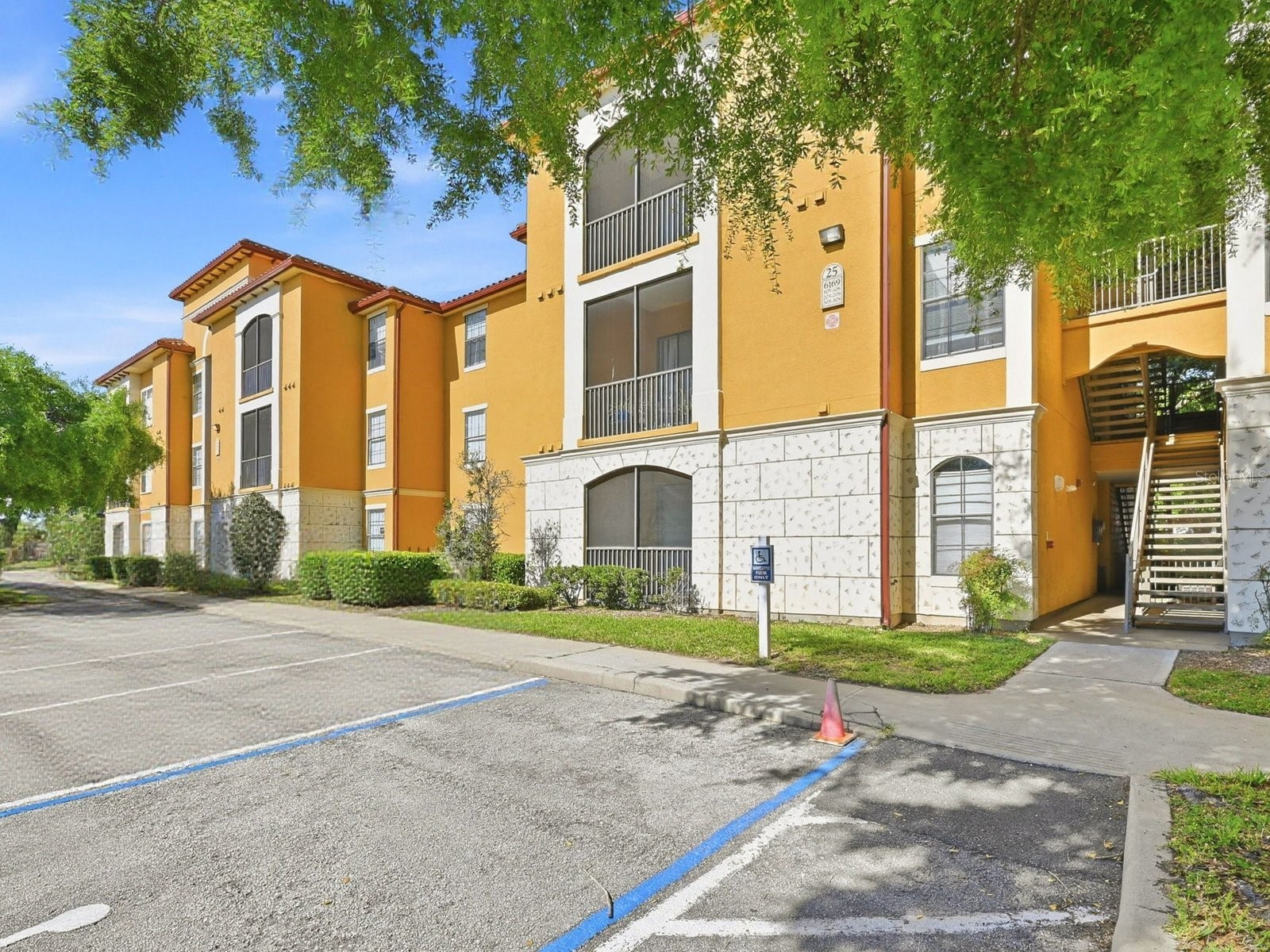 6169 Metrowest Boulevard #305 Orlando FL 32835 O6396780 image4