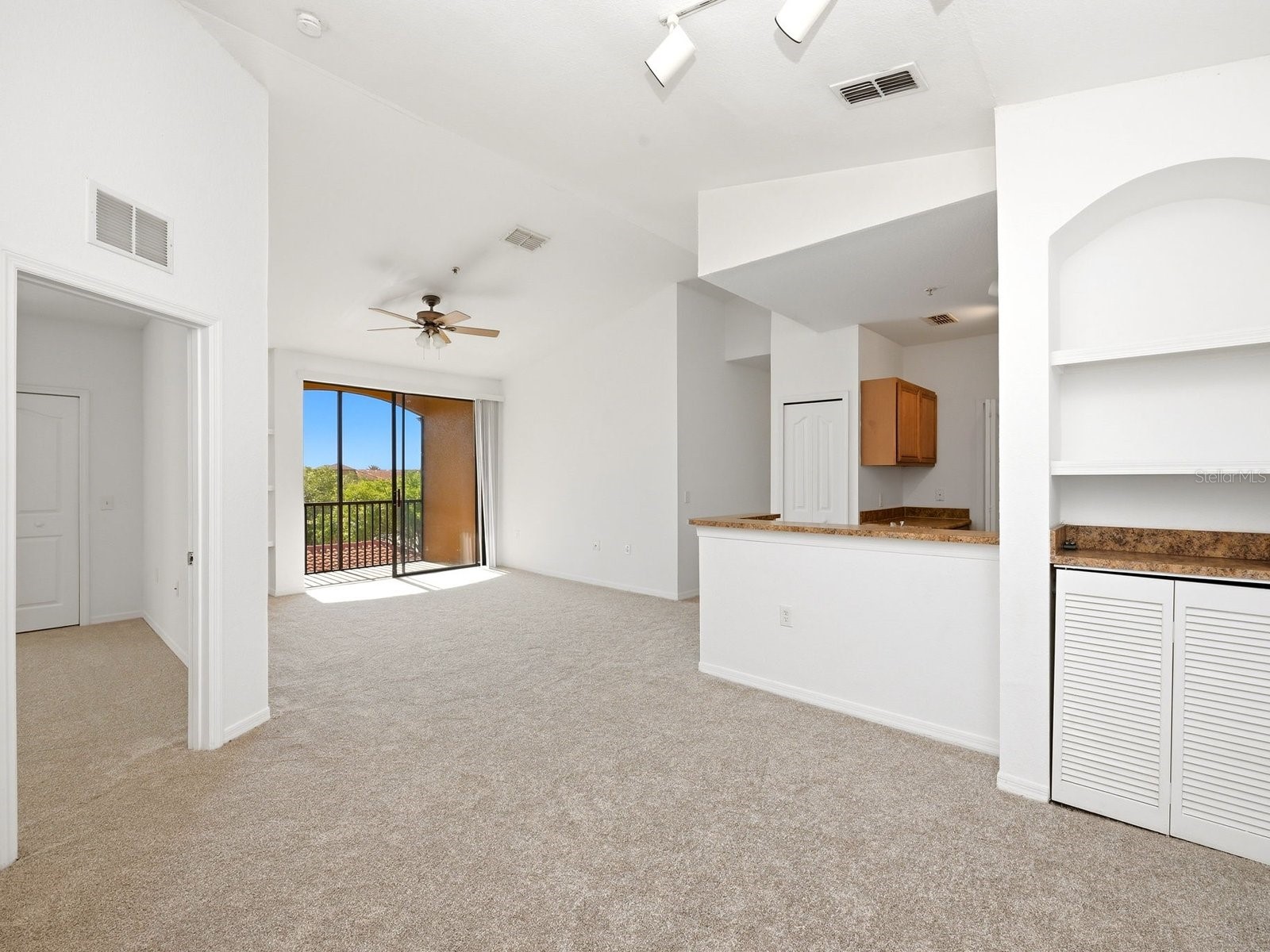 6169 Metrowest Boulevard #305 Orlando FL 32835 O6396780 image7