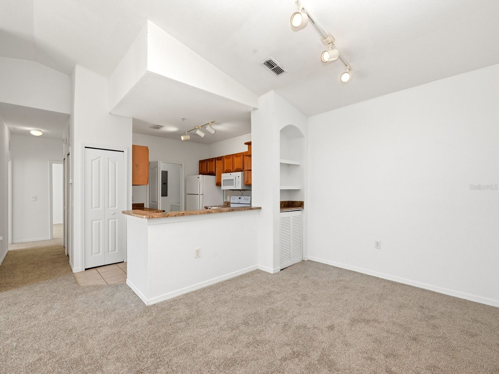 6169 Metrowest Boulevard #305 Orlando FL 32835 O6396780 image8