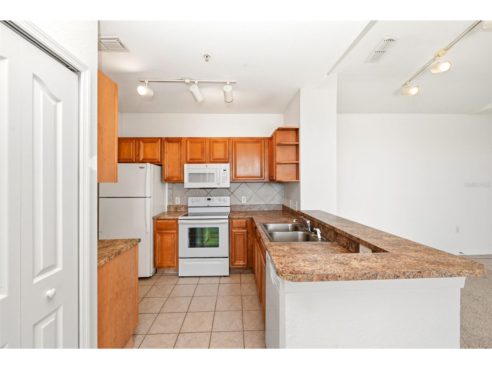 6169 Metrowest Boulevard #305 Orlando FL 32835 O6417967 image12