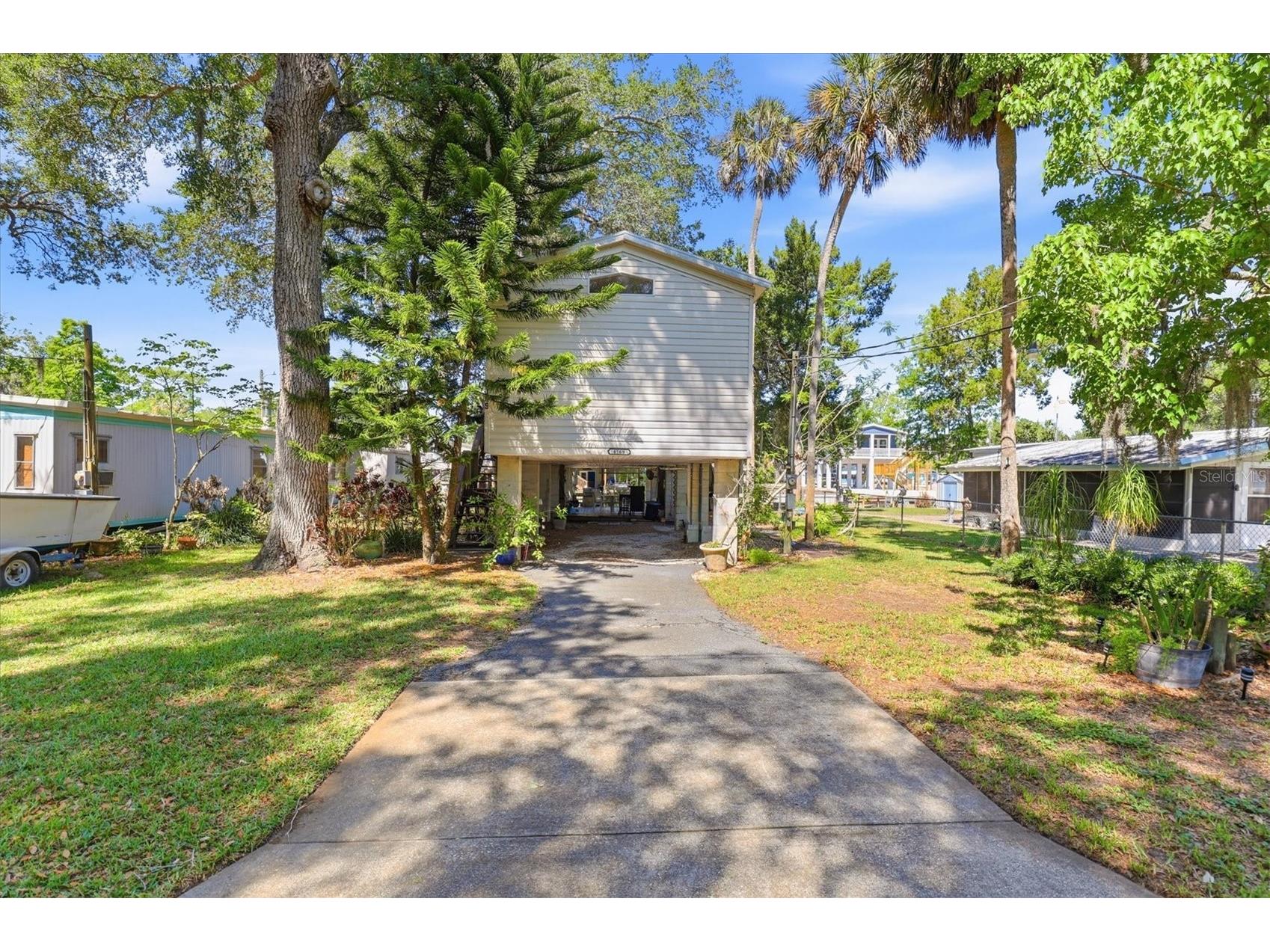 6169 Waverly Road Weeki Wachee FL 34607 - WEEKI WACHEE RIVER CANAL W7884987 image2