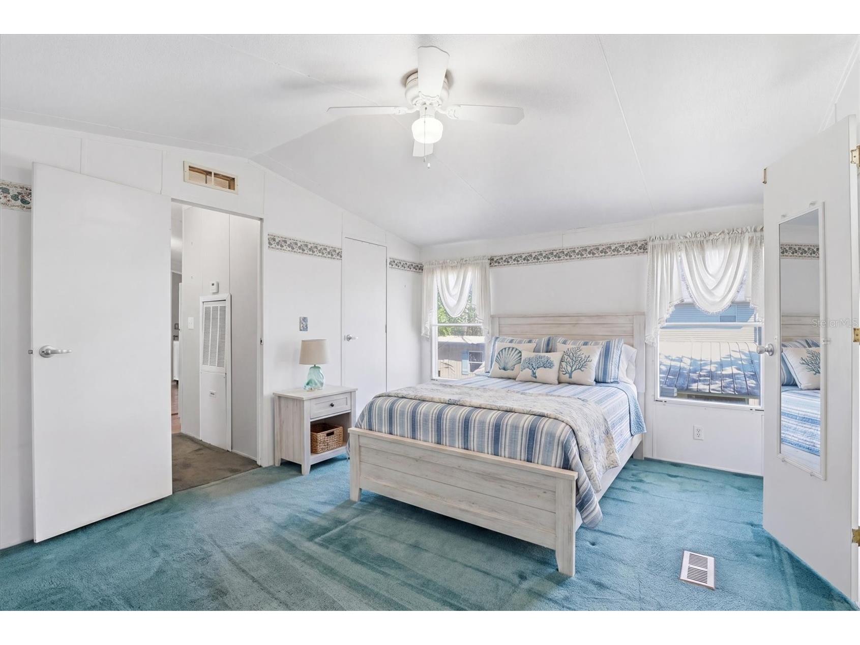 6169 Waverly Road Weeki Wachee FL 34607 - WEEKI WACHEE RIVER CANAL W7884987 image34