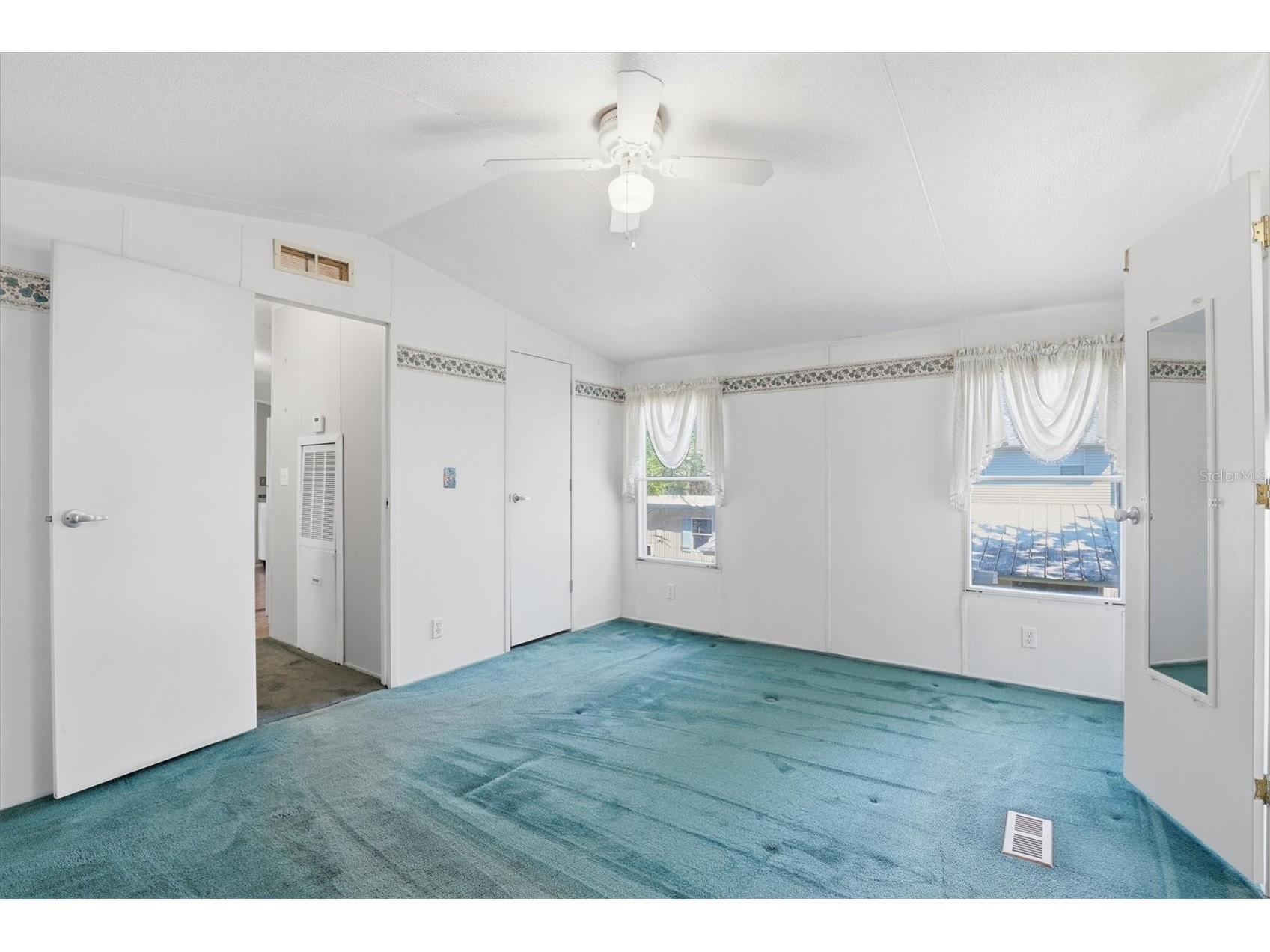 6169 Waverly Road Weeki Wachee FL 34607 - WEEKI WACHEE RIVER CANAL W7884987 image35