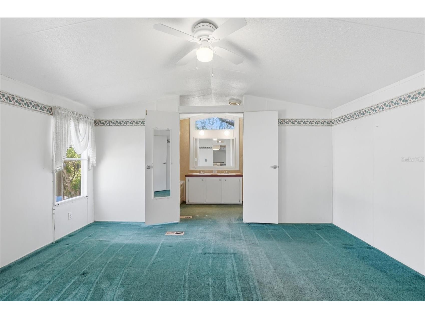 6169 Waverly Road Weeki Wachee FL 34607 - WEEKI WACHEE RIVER CANAL W7884987 image36