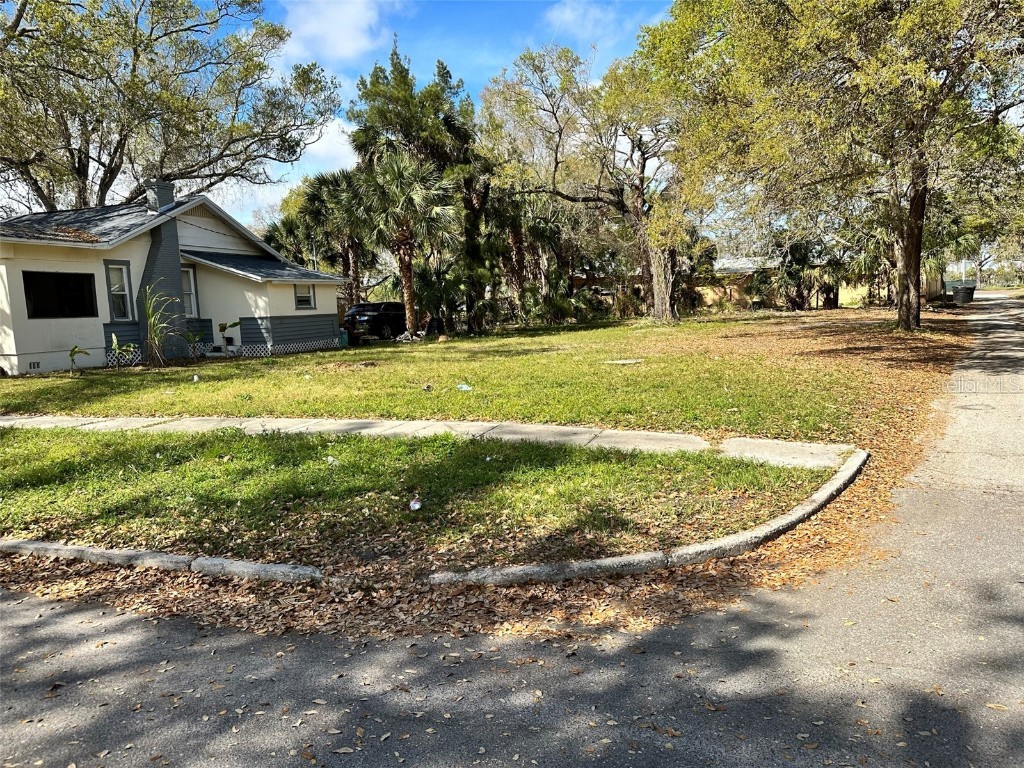 617 23rd Avenue S Saint Petersburg FL 33705 U8191585 image1