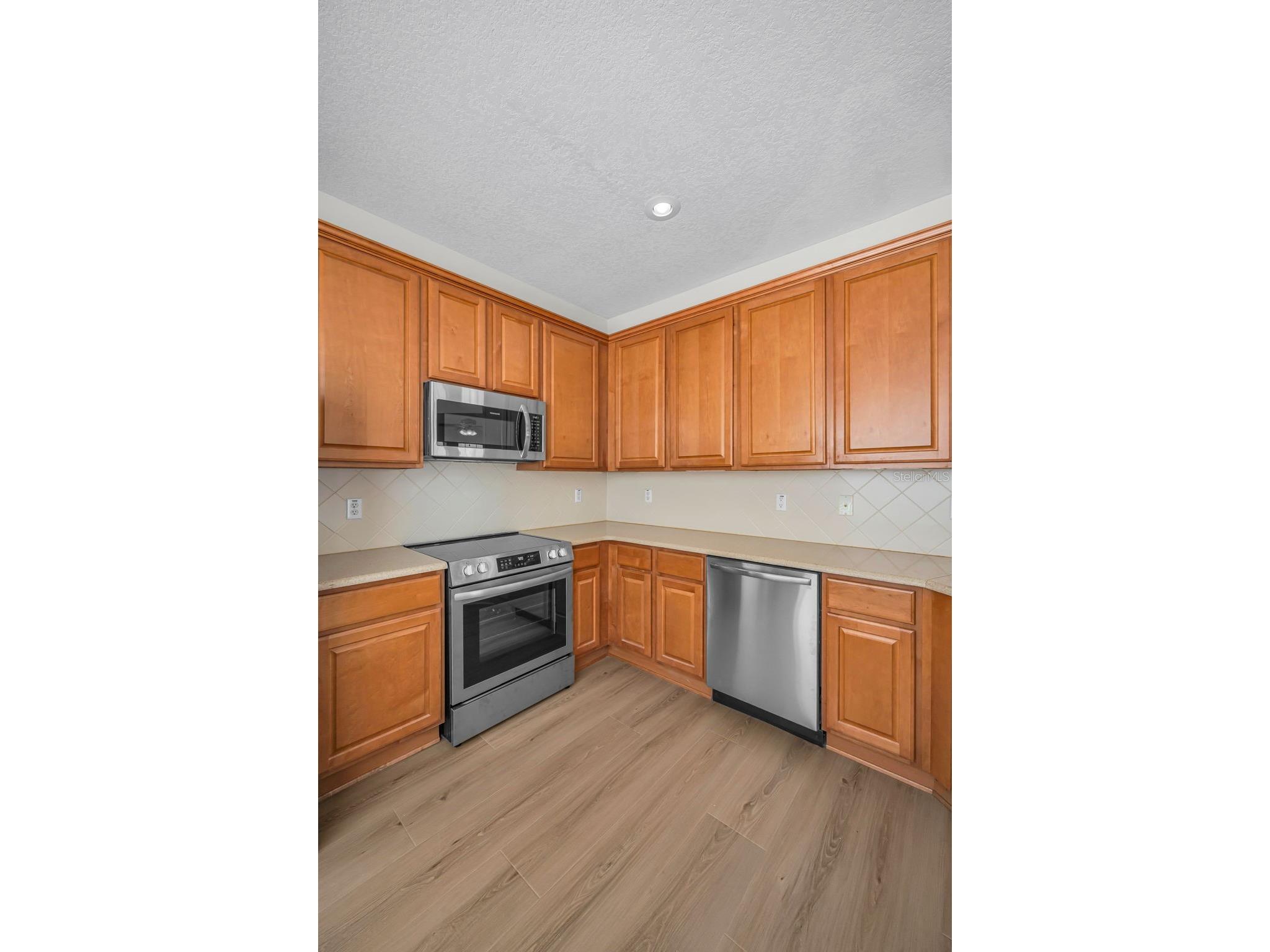 617 52nd Avenue N Saint Petersburg FL 33703 TB8506011 image23