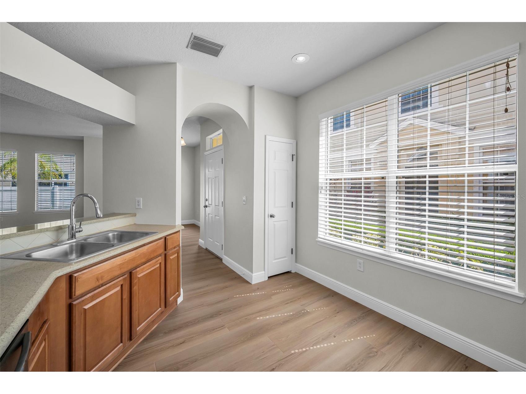 617 52nd Avenue N Saint Petersburg FL 33703 TB8506011 image25