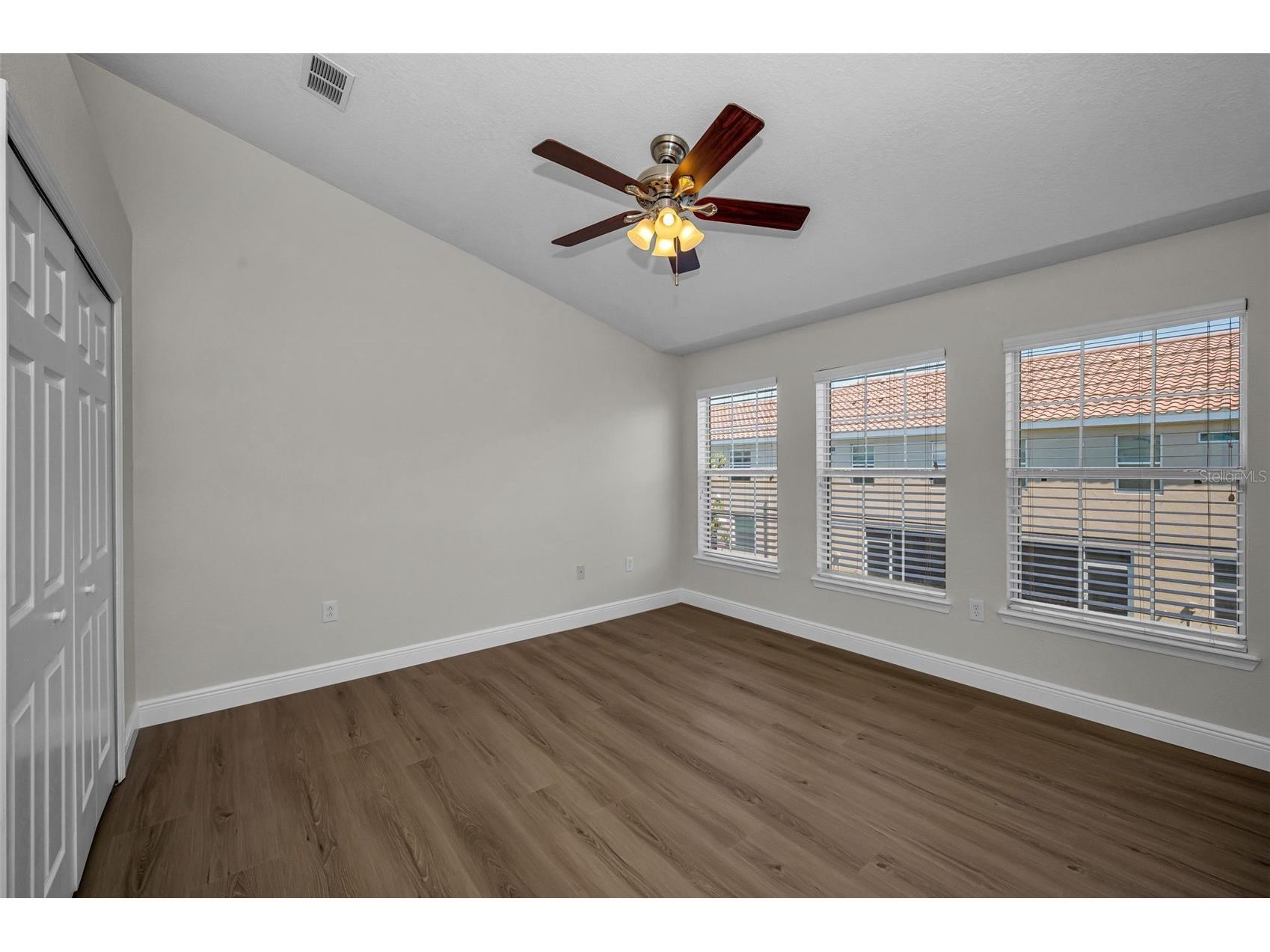 617 52nd Avenue N Saint Petersburg FL 33703 TB8506011 image31