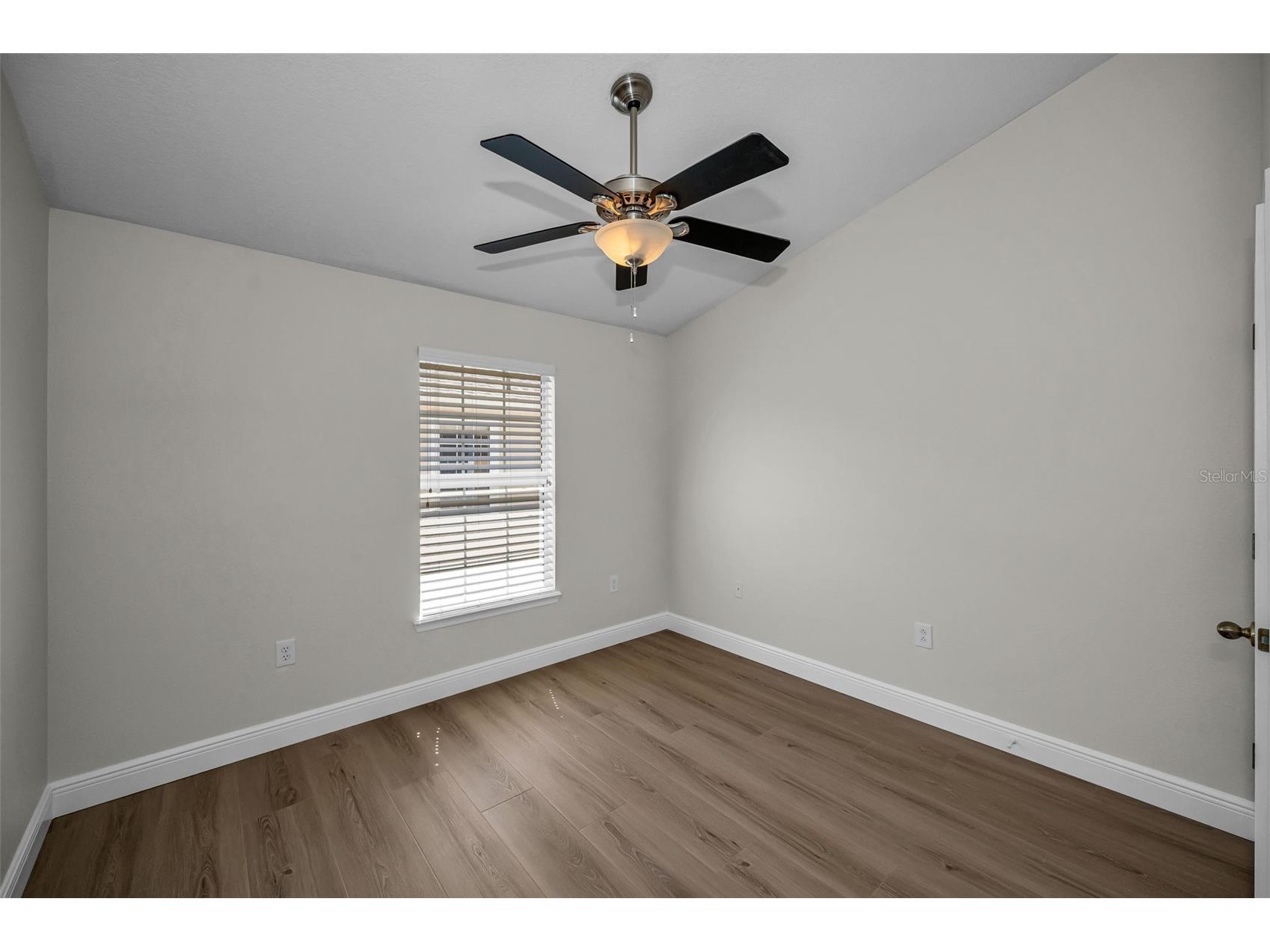 617 52nd Avenue N Saint Petersburg FL 33703 TB8506011 image36