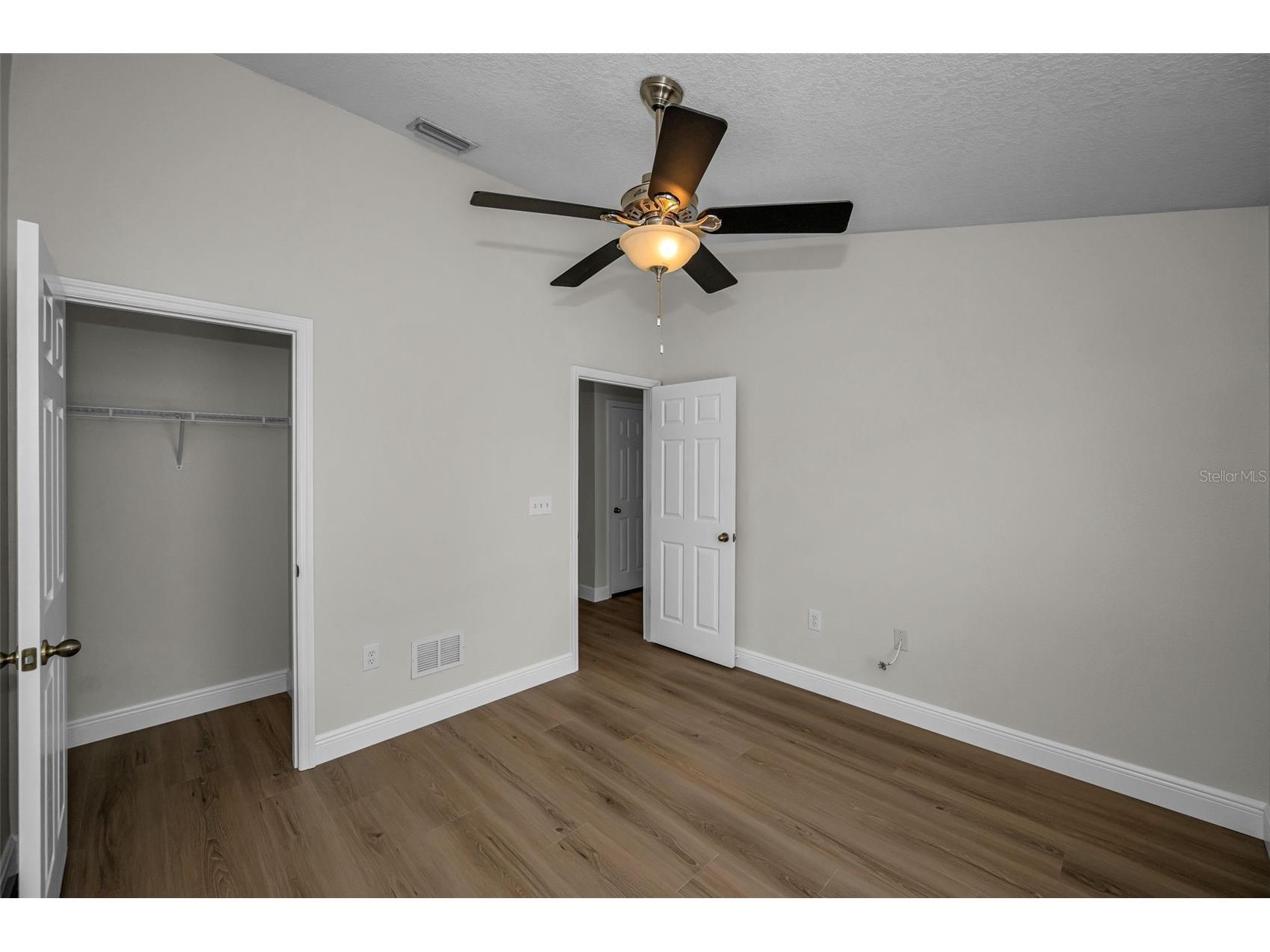 617 52nd Avenue N Saint Petersburg FL 33703 TB8506011 image37