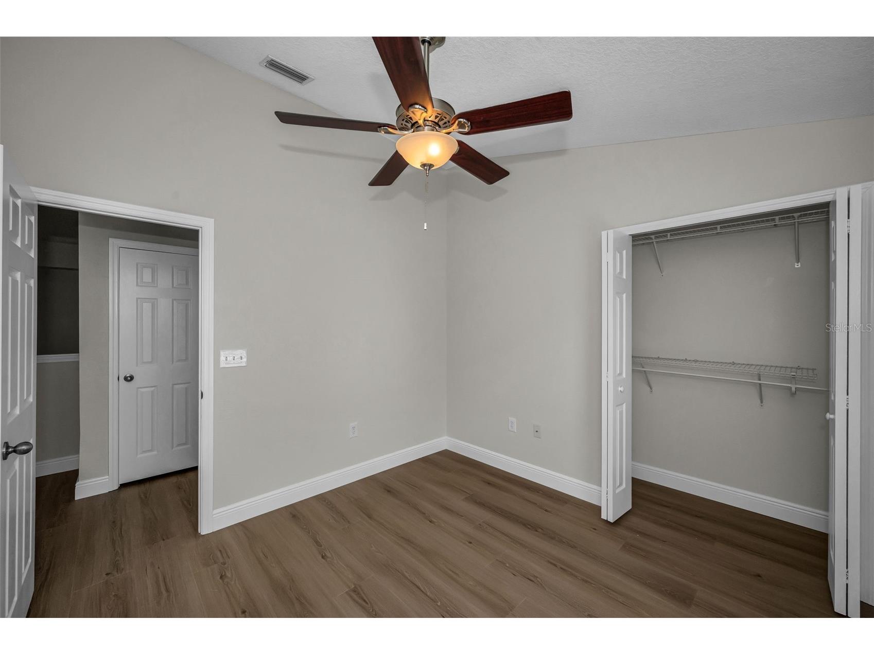 617 52nd Avenue N Saint Petersburg FL 33703 TB8506011 image40
