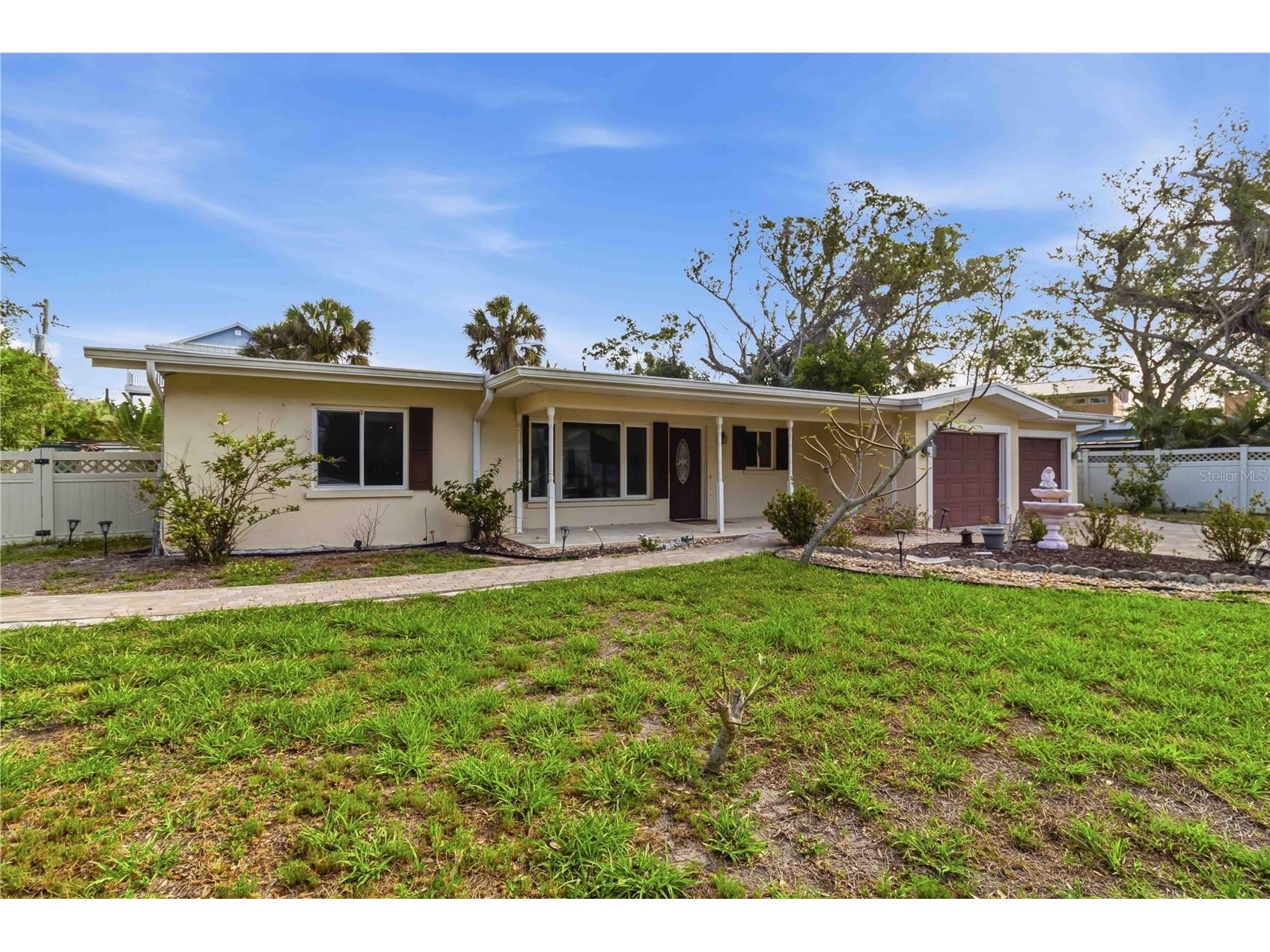 617 Calle De Peru Sarasota FL 34242 A4696399 image1