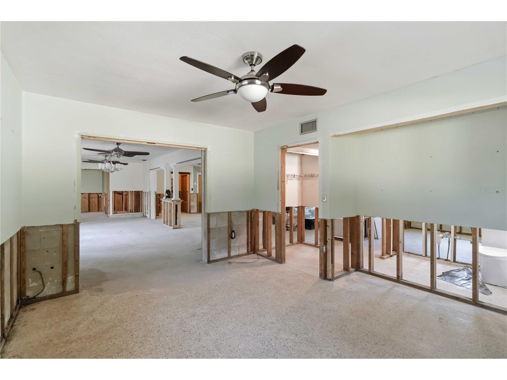 617 Calle De Peru Sarasota FL 34242 A4696399 image14