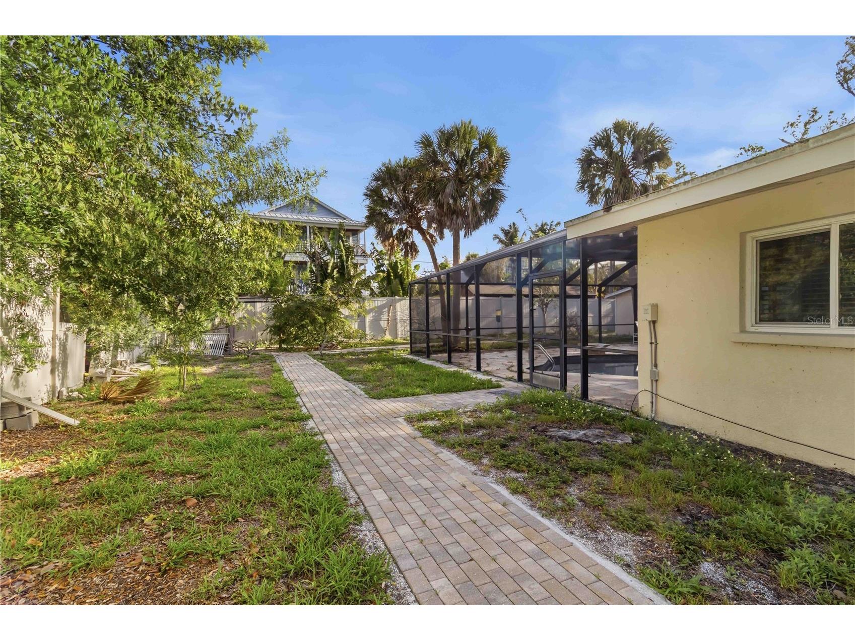 617 Calle De Peru Sarasota FL 34242 A4696399 image34