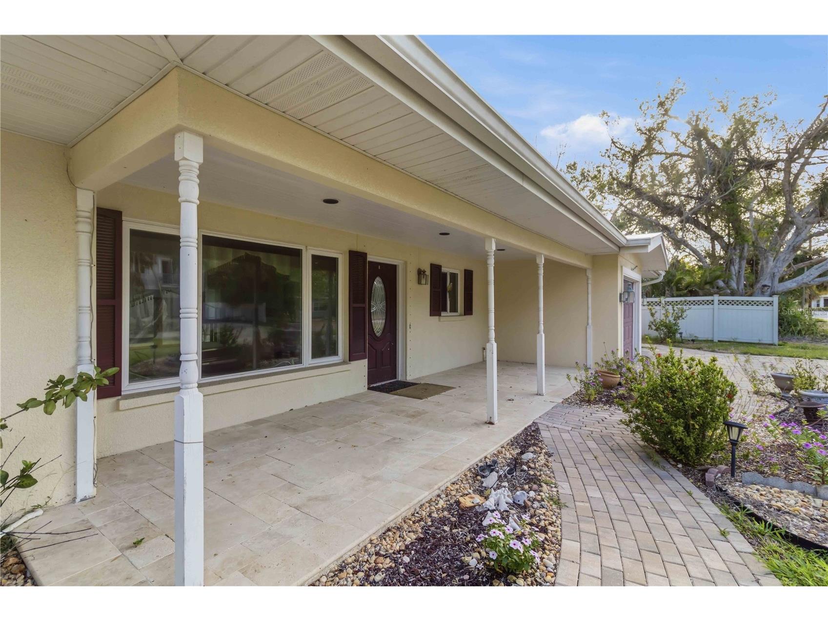 617 Calle De Peru Sarasota FL 34242 A4696399 image4