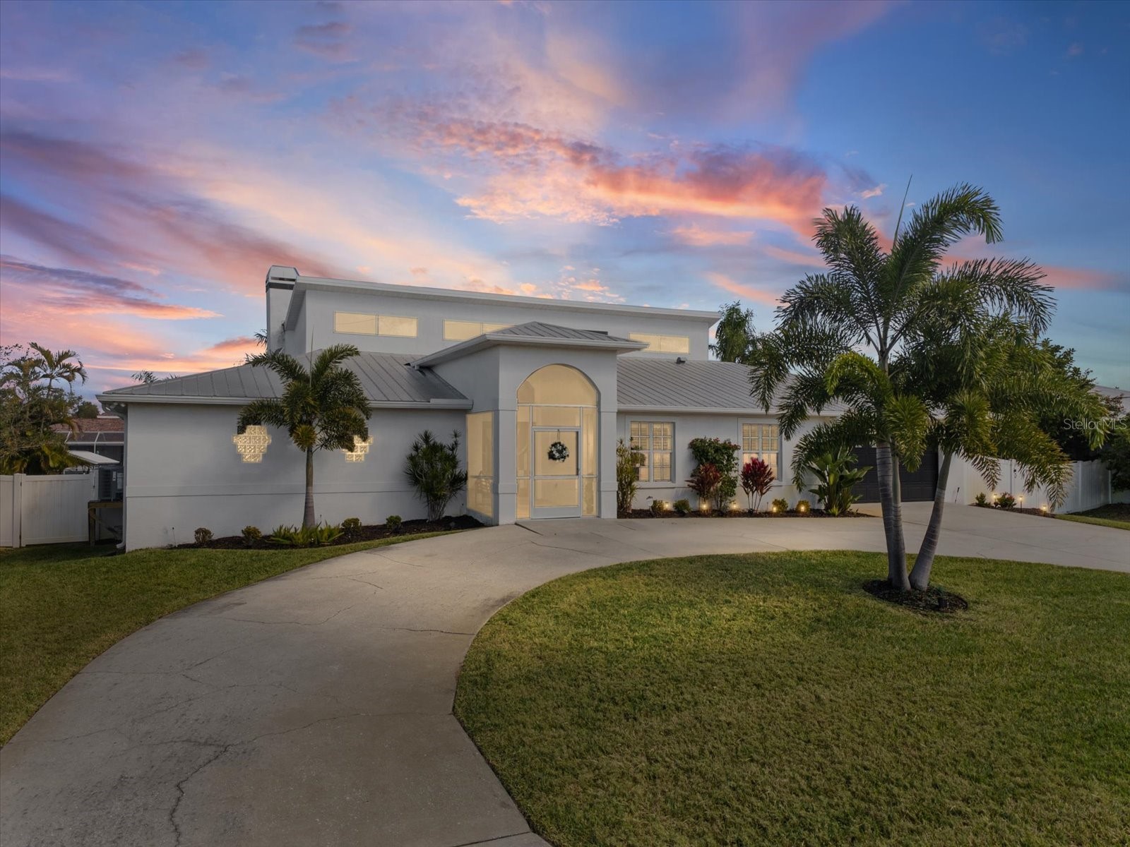 617 Kingston Court Apollo Beach FL 33572 TB8467833 image1