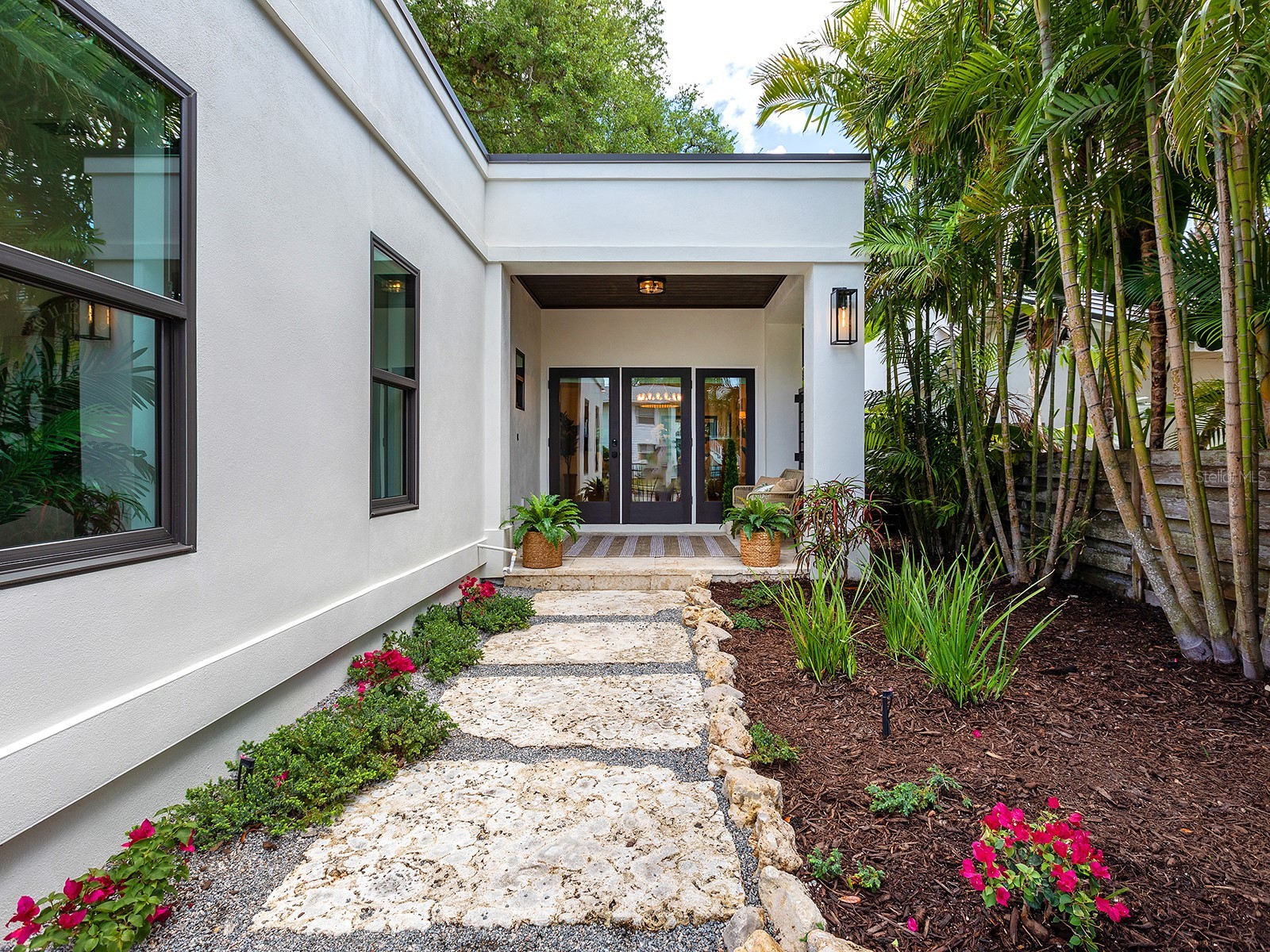 617 Madison Court Sarasota FL 34236 A4687004 image2