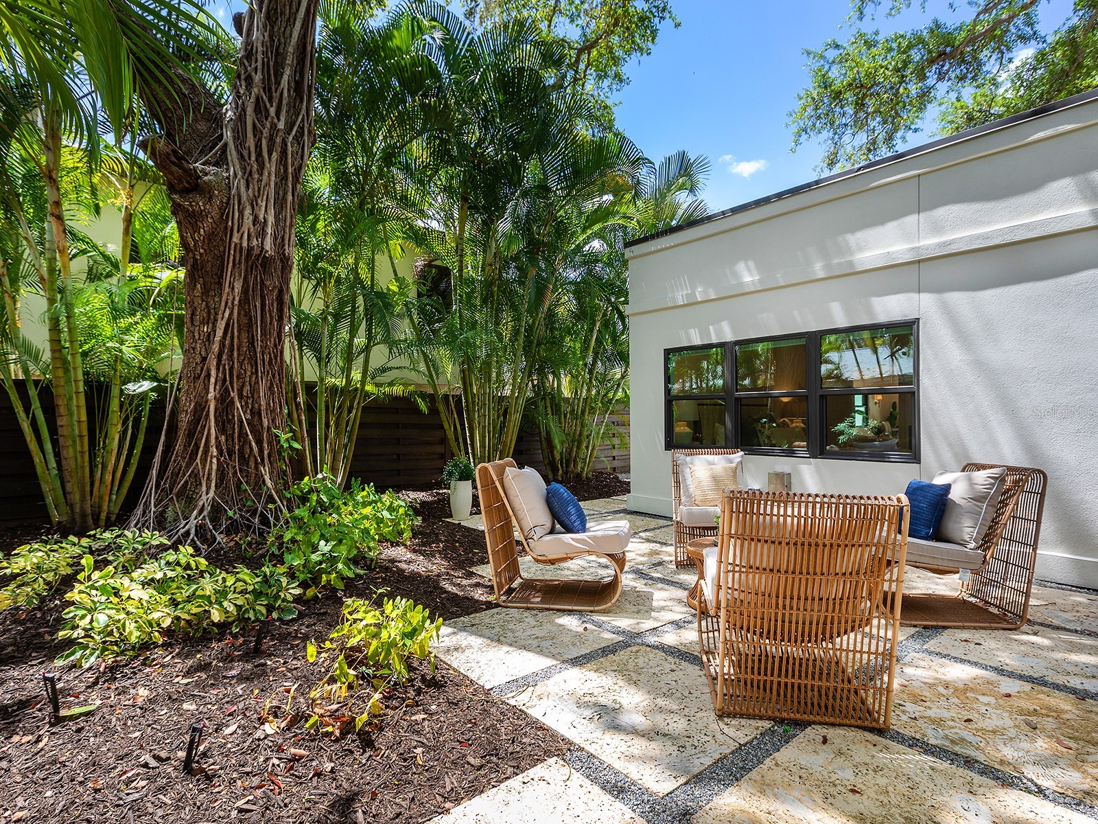 617 Madison Court Sarasota FL 34236 A4687004 image26