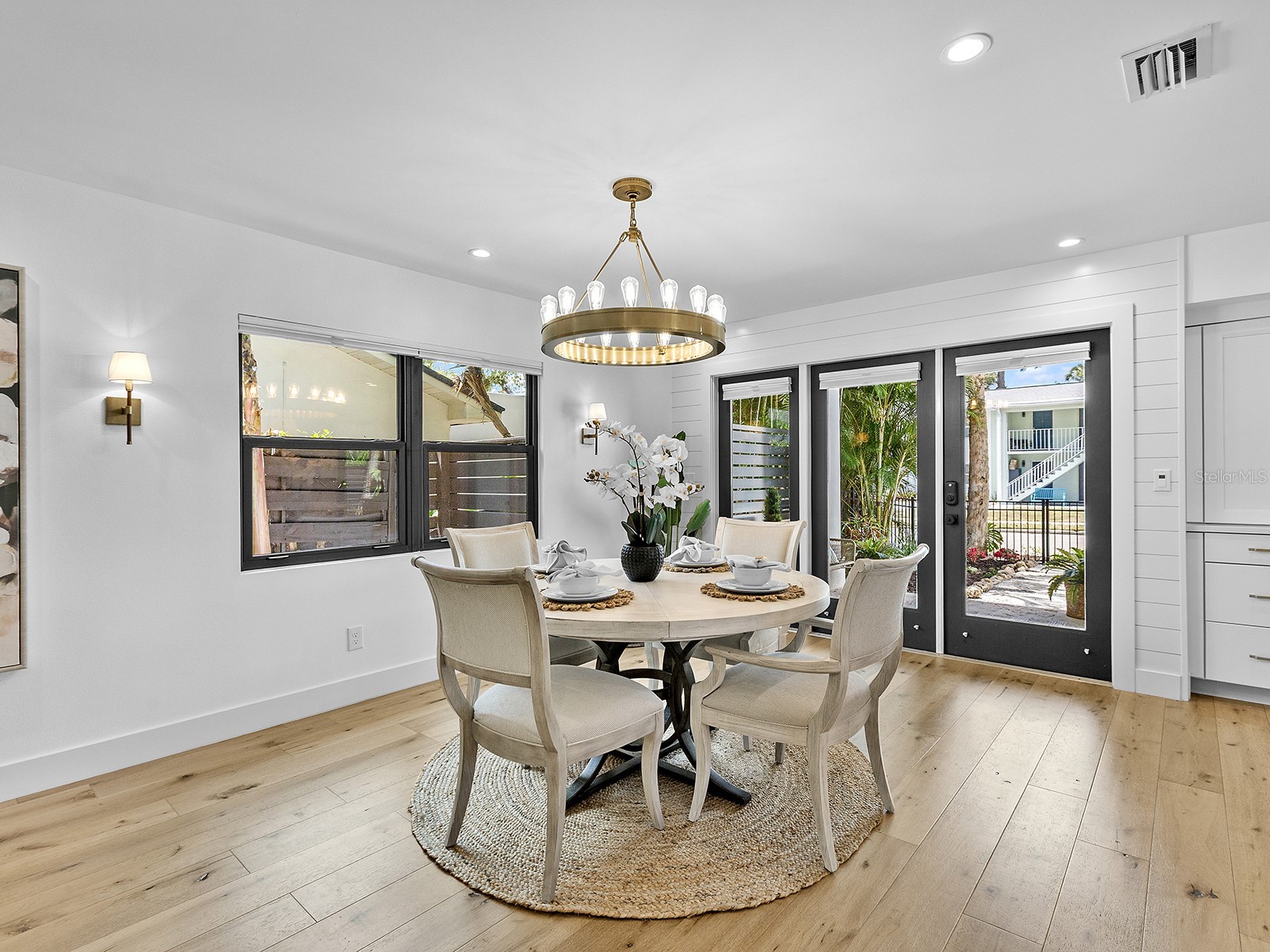 617 Madison Court Sarasota FL 34236 A4687004 image5