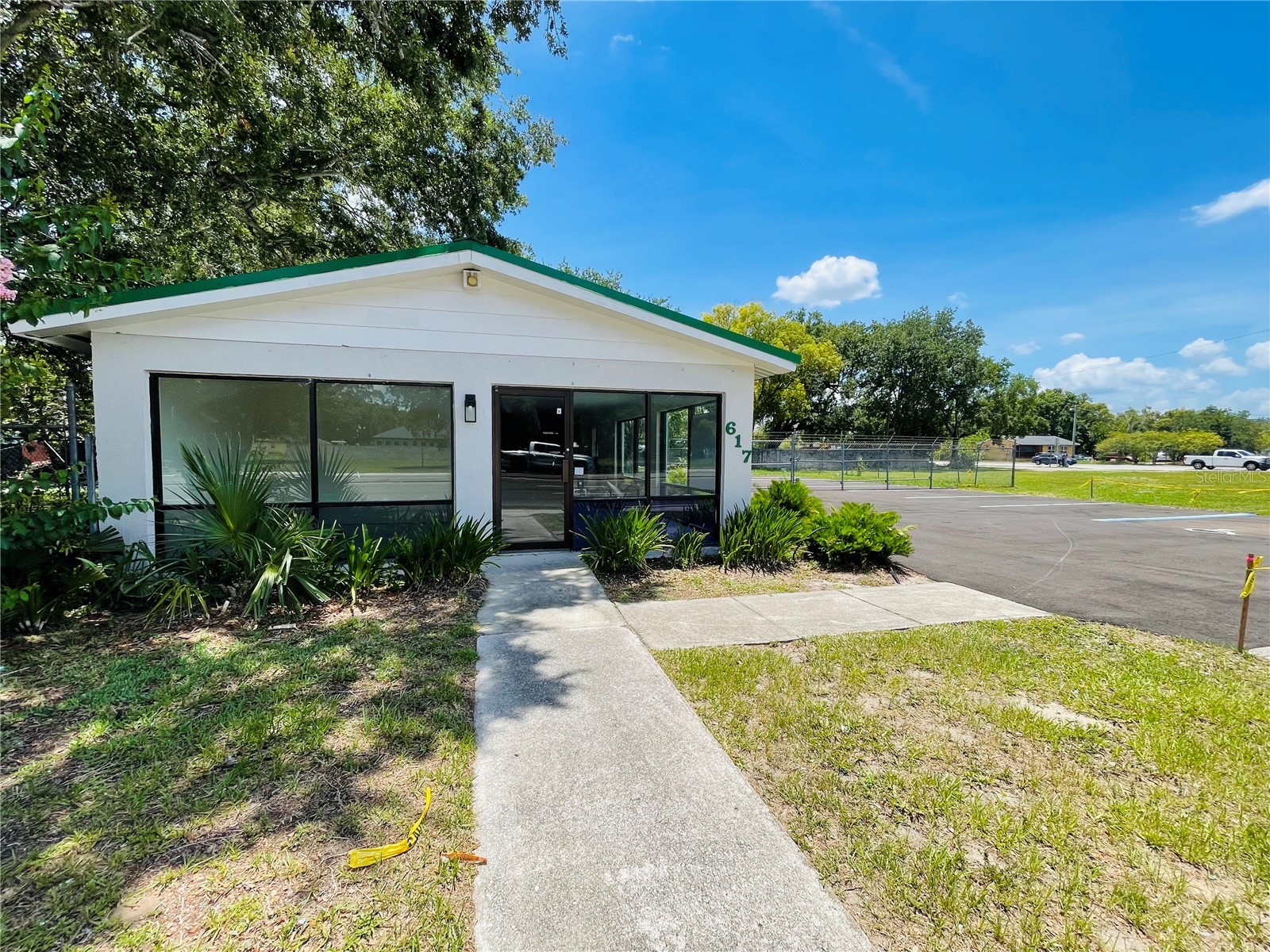 617 N John Young Parkway Kissimmee FL 34741 S5152072 image1