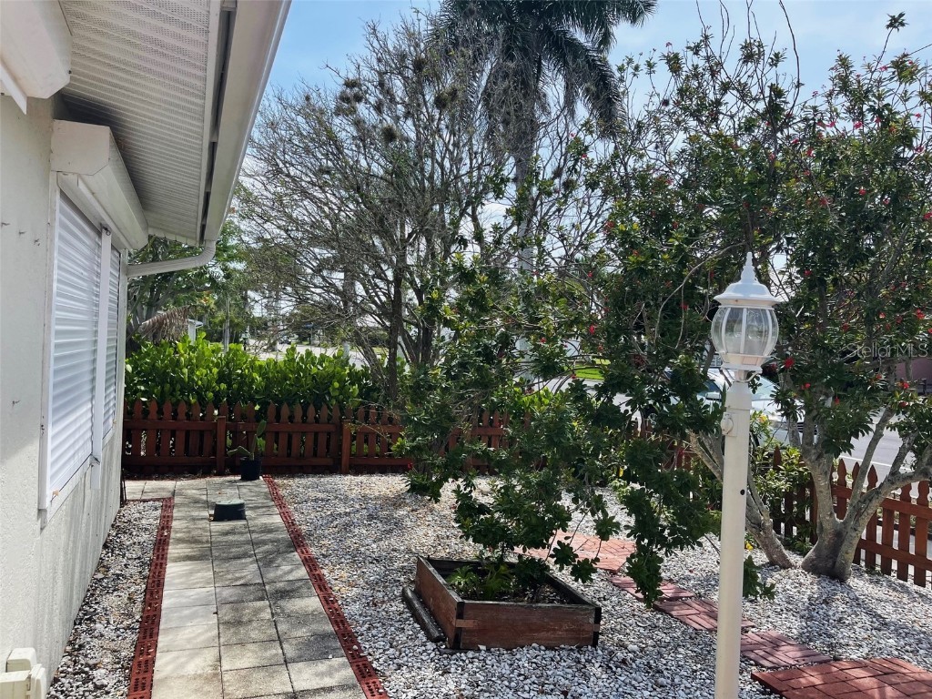 617 W Olympia Avenue Punta Gorda FL 33950 C7511077 image24