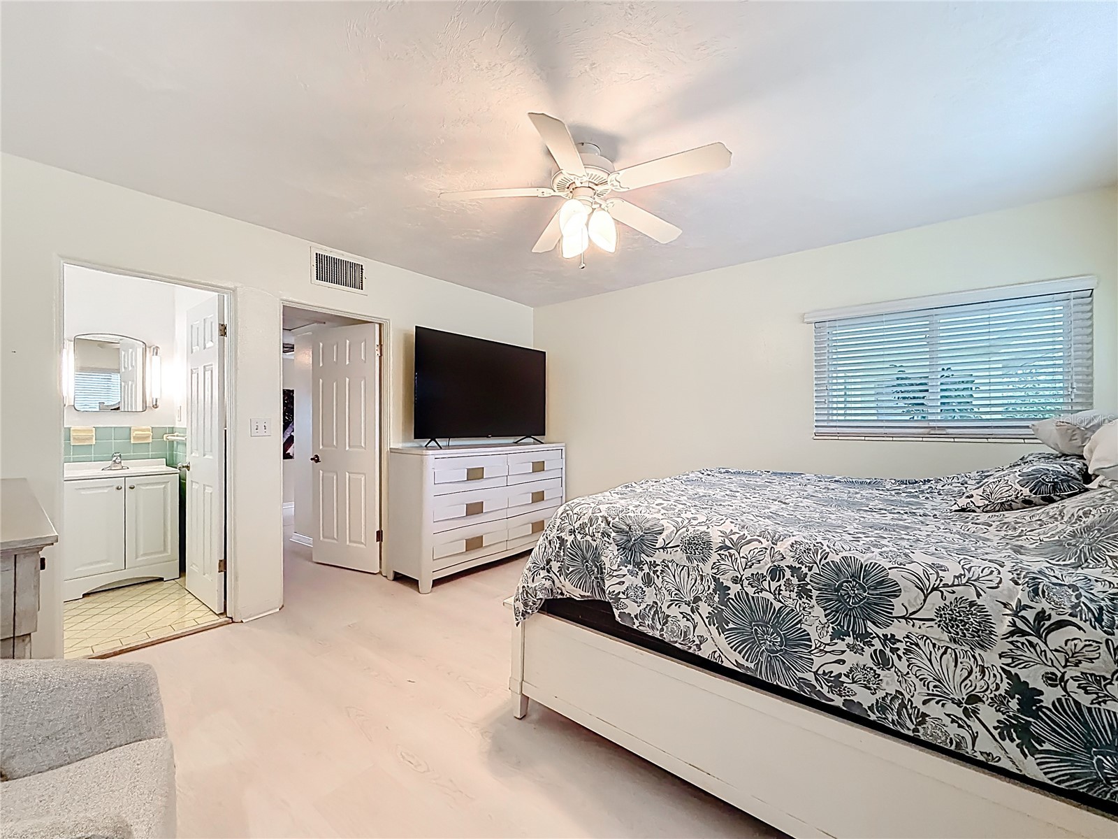 6170 7th Avenue N Saint Petersburg FL 33710 TB8488639 image15