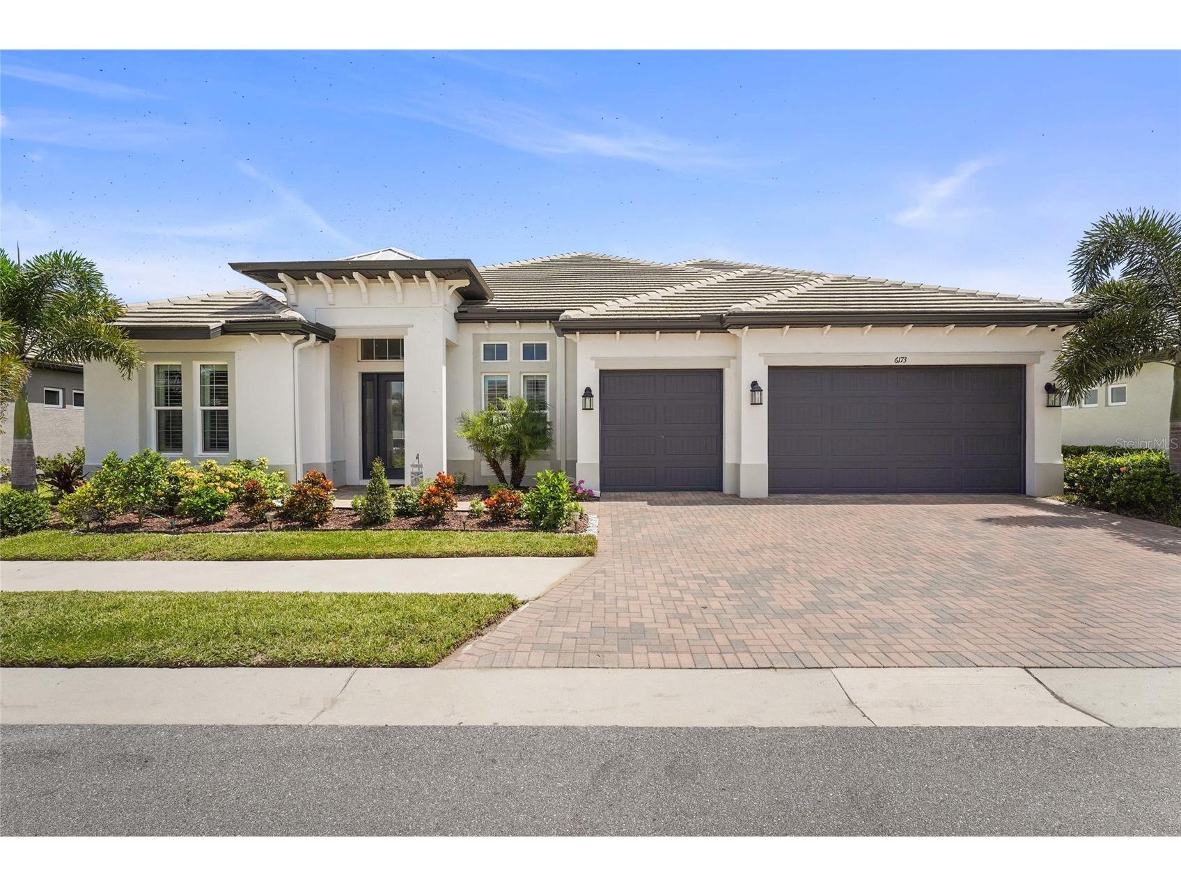6173 Lungo Lago Drive Sarasota FL 34241 - COMMUNITY LAKE A4679380 image1